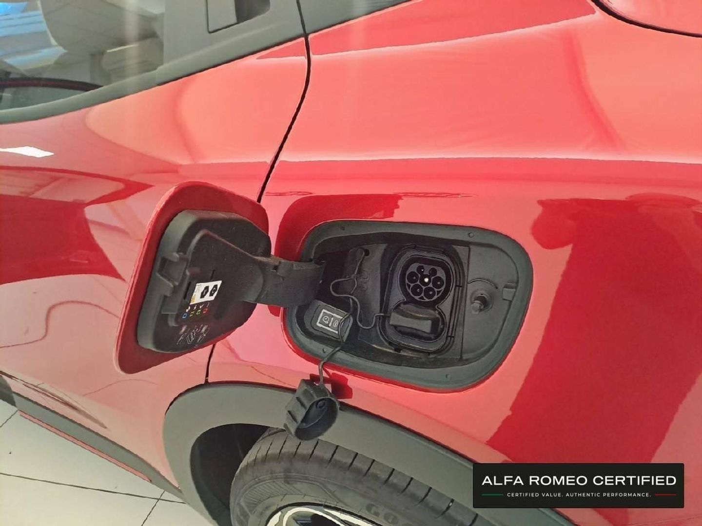 Alfa Romeo Junior Elettrica Speciale 115 kW (156 CV)