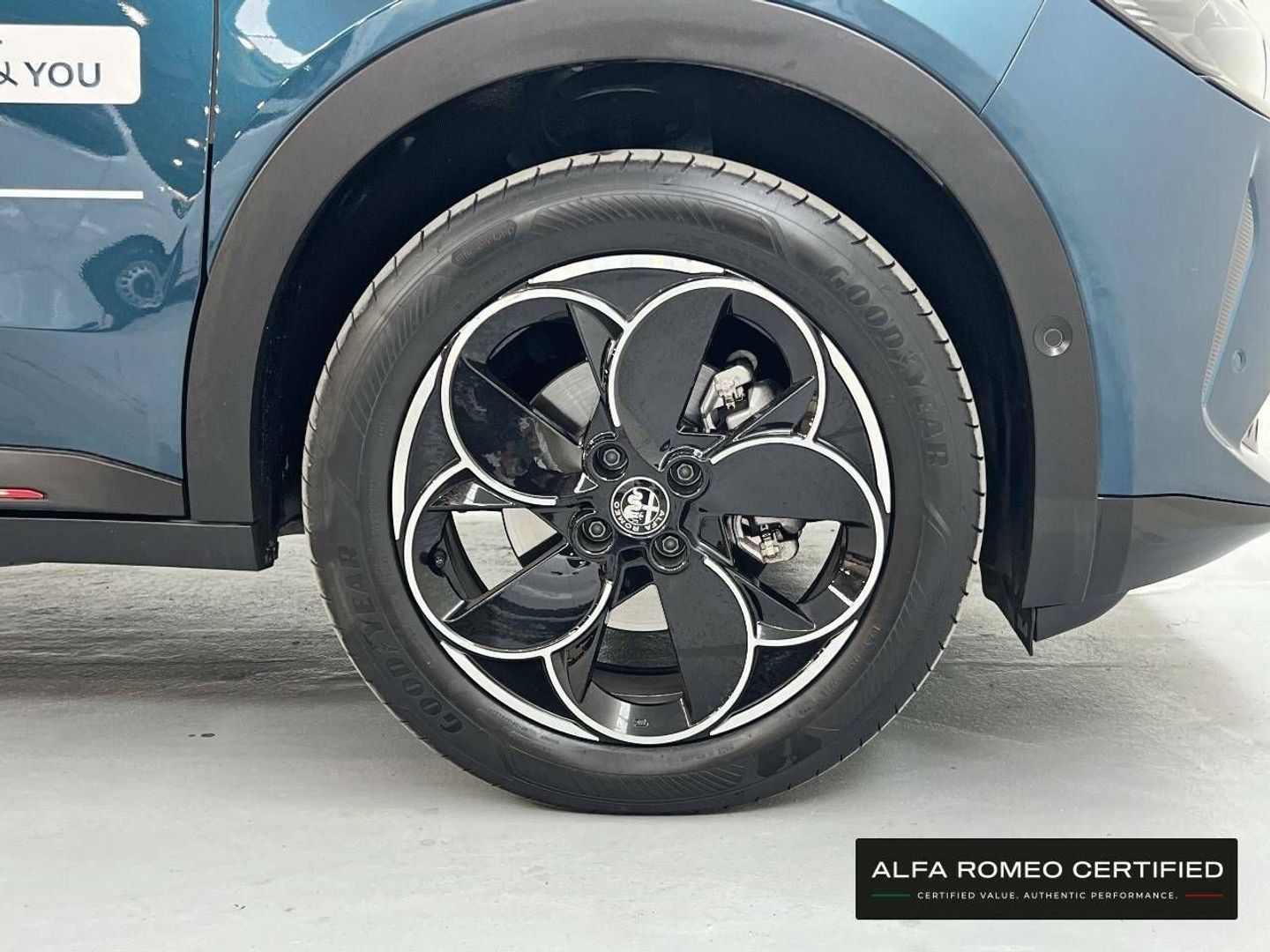 Alfa Romeo Junior Elettrica Speciale 115 kW (156 CV)