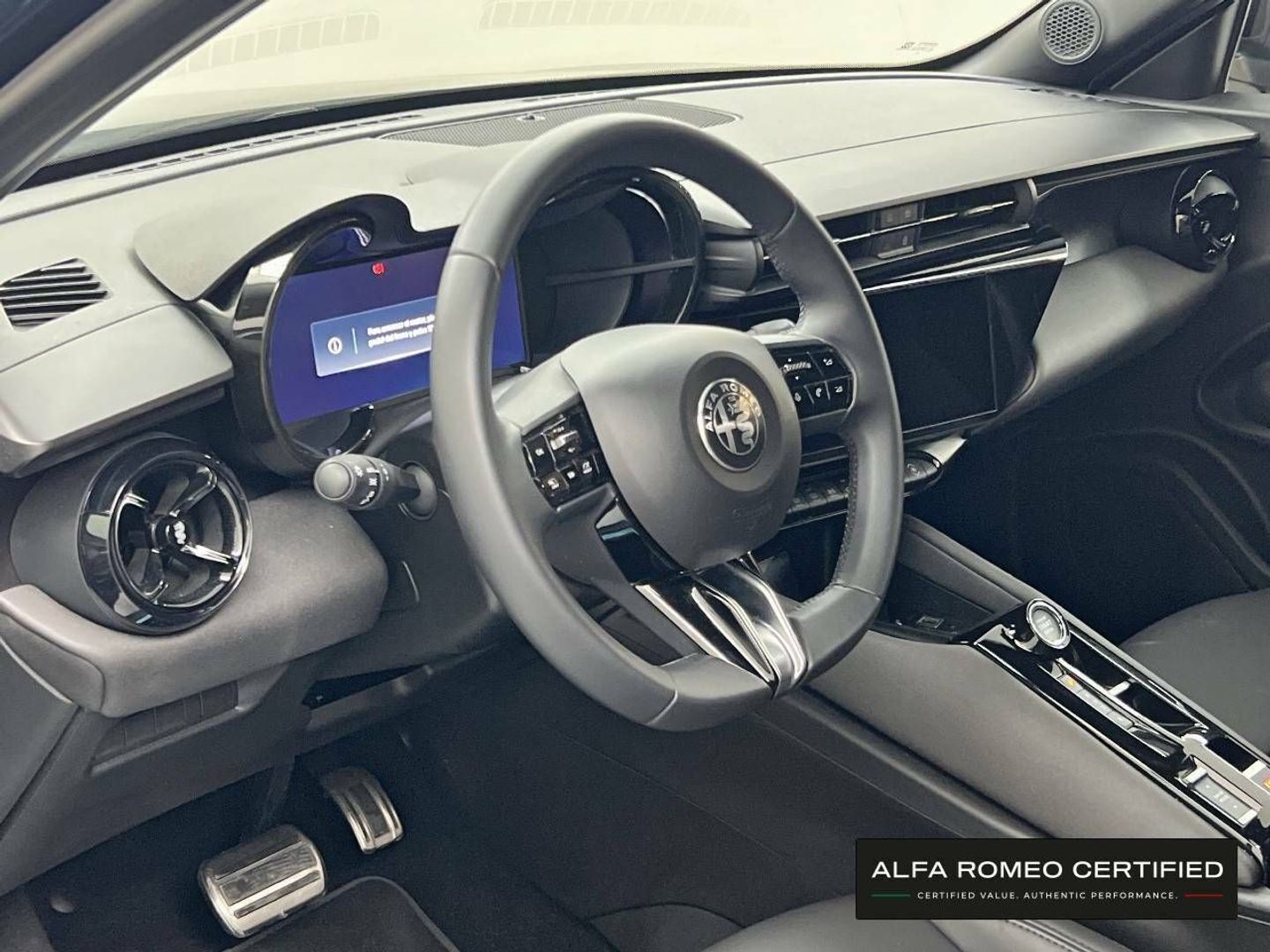 Alfa Romeo Junior Elettrica Speciale 115 kW (156 CV)