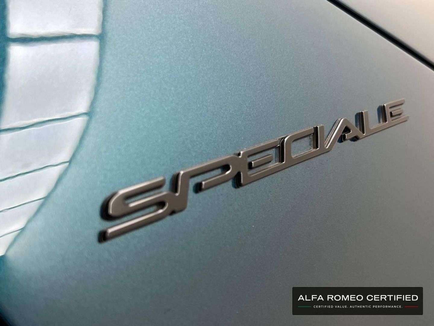 Alfa Romeo Junior Elettrica Speciale 115 kW (156 CV)