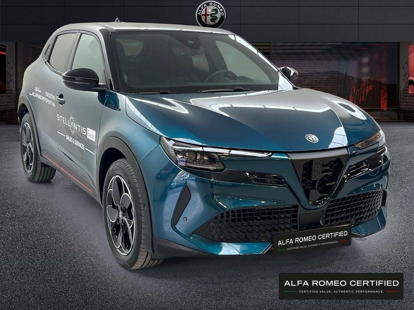 Alfa Romeo Junior Elettrica Speciale 115 kW (156 CV)