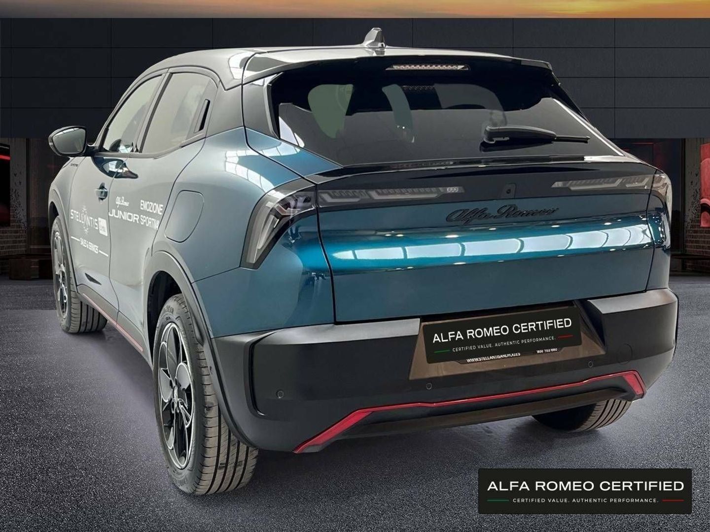 Alfa Romeo Junior Elettrica Speciale 115 kW (156 CV)