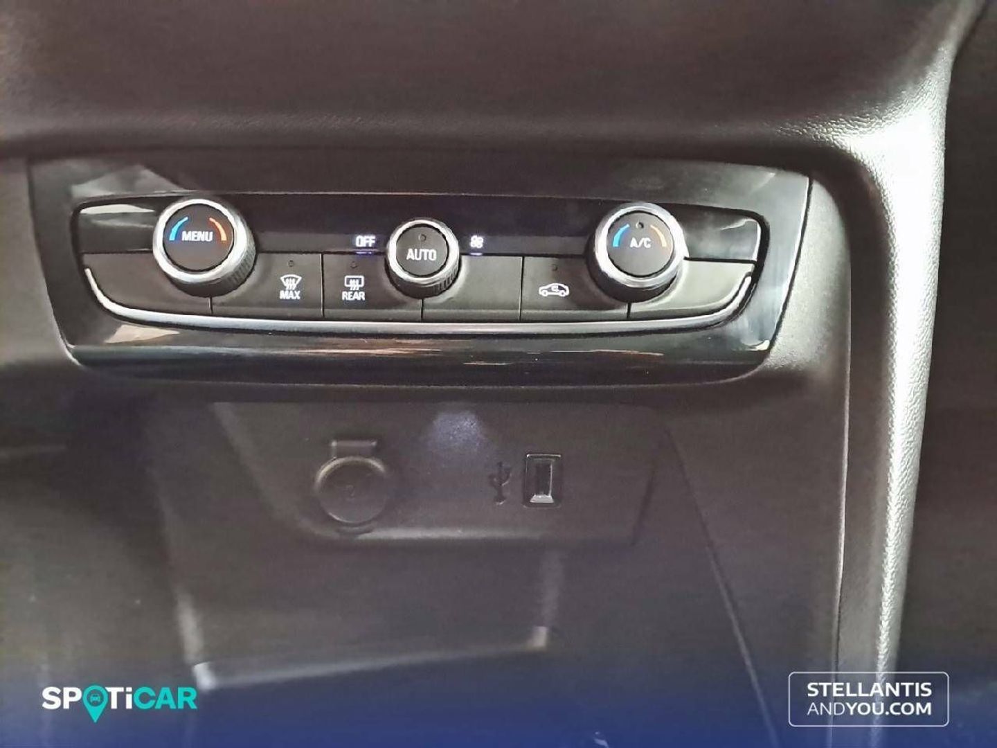 Opel Corsa-e 50kWh Elegance-e 100 kW (136 CV)