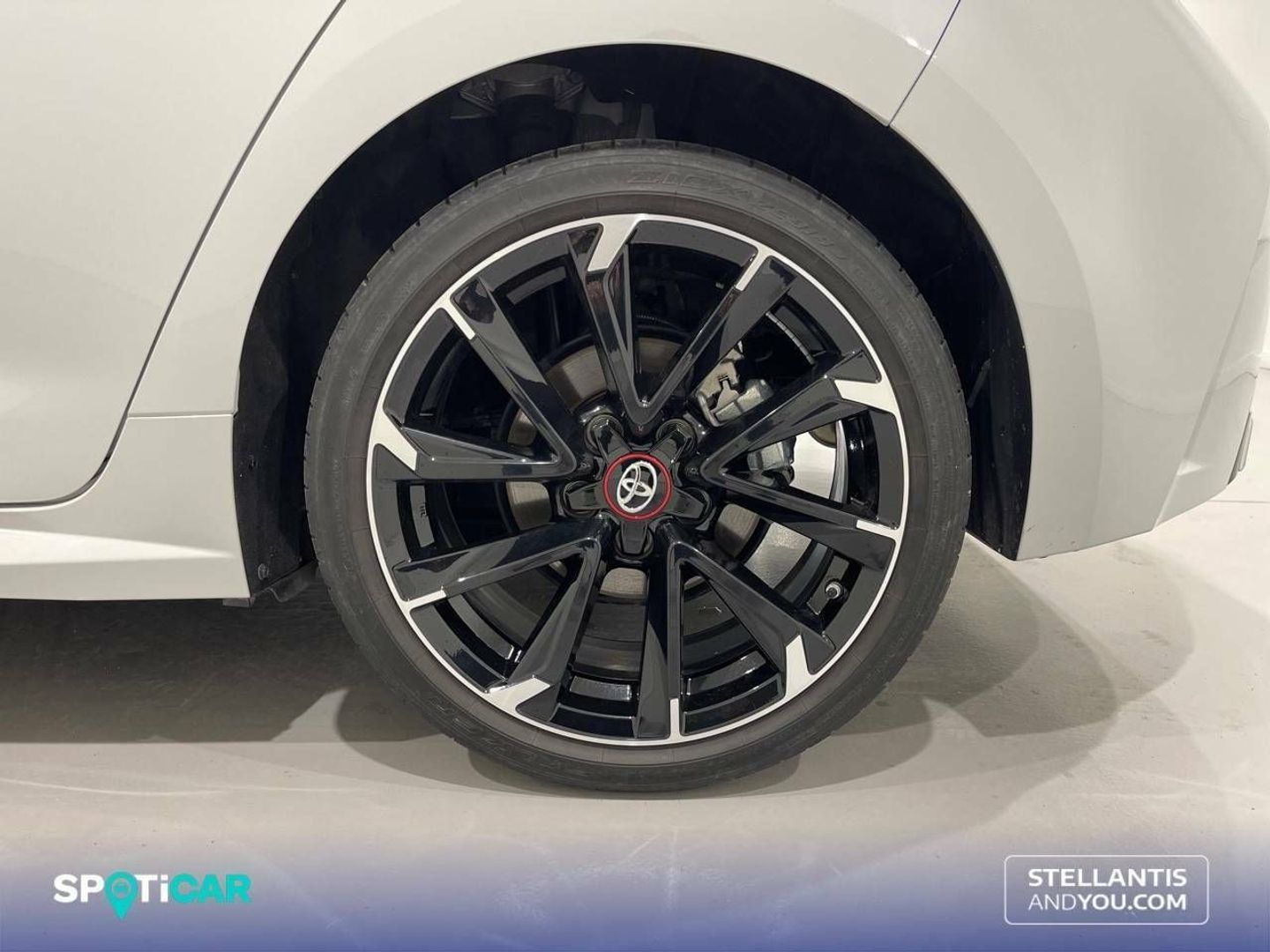 Toyota Corolla 180H GR-SPORT E-CVT 132 kW (180 CV)
