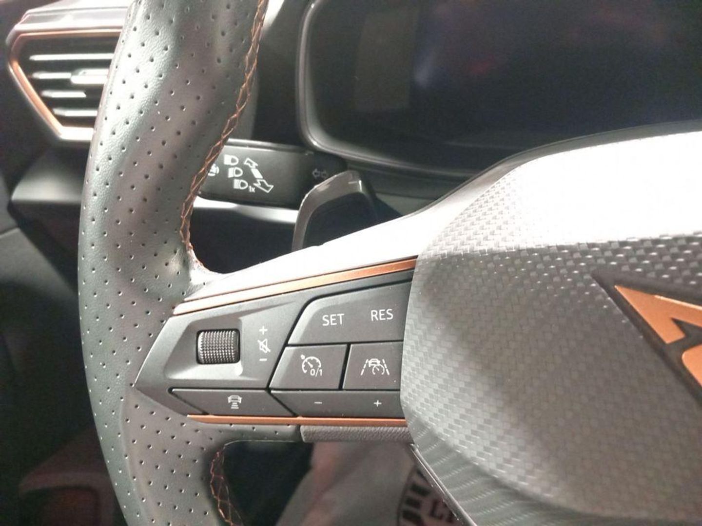 CUPRA Leon Sportstourer 1.5 eTSI DSG 110 kW (150 CV)
