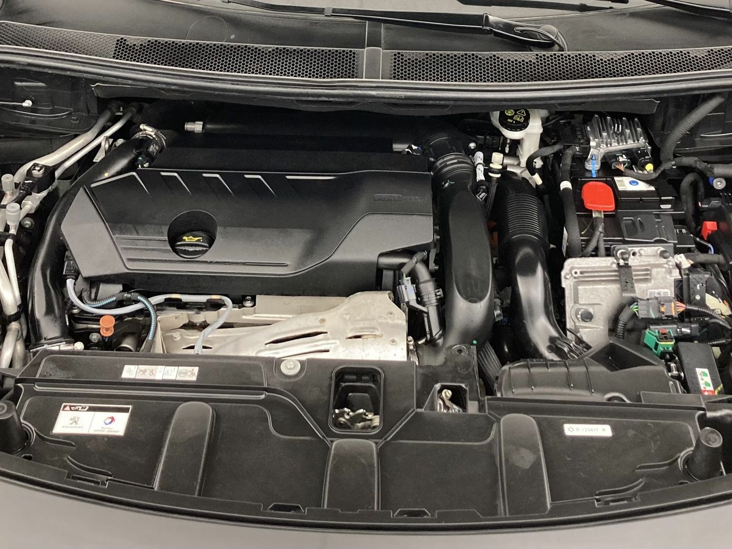 Peugeot 3008 Hybrid 300 GT Pack e-EAT8 221 kW (300 CV)