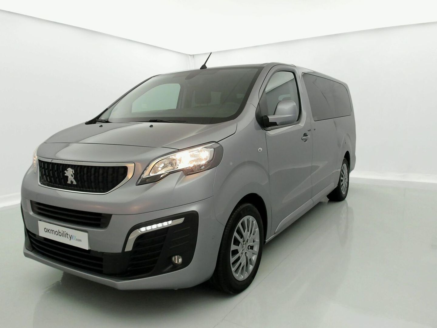 Peugeot Traveller BlueHDi 120 Business Long 88 kW (120 CV)