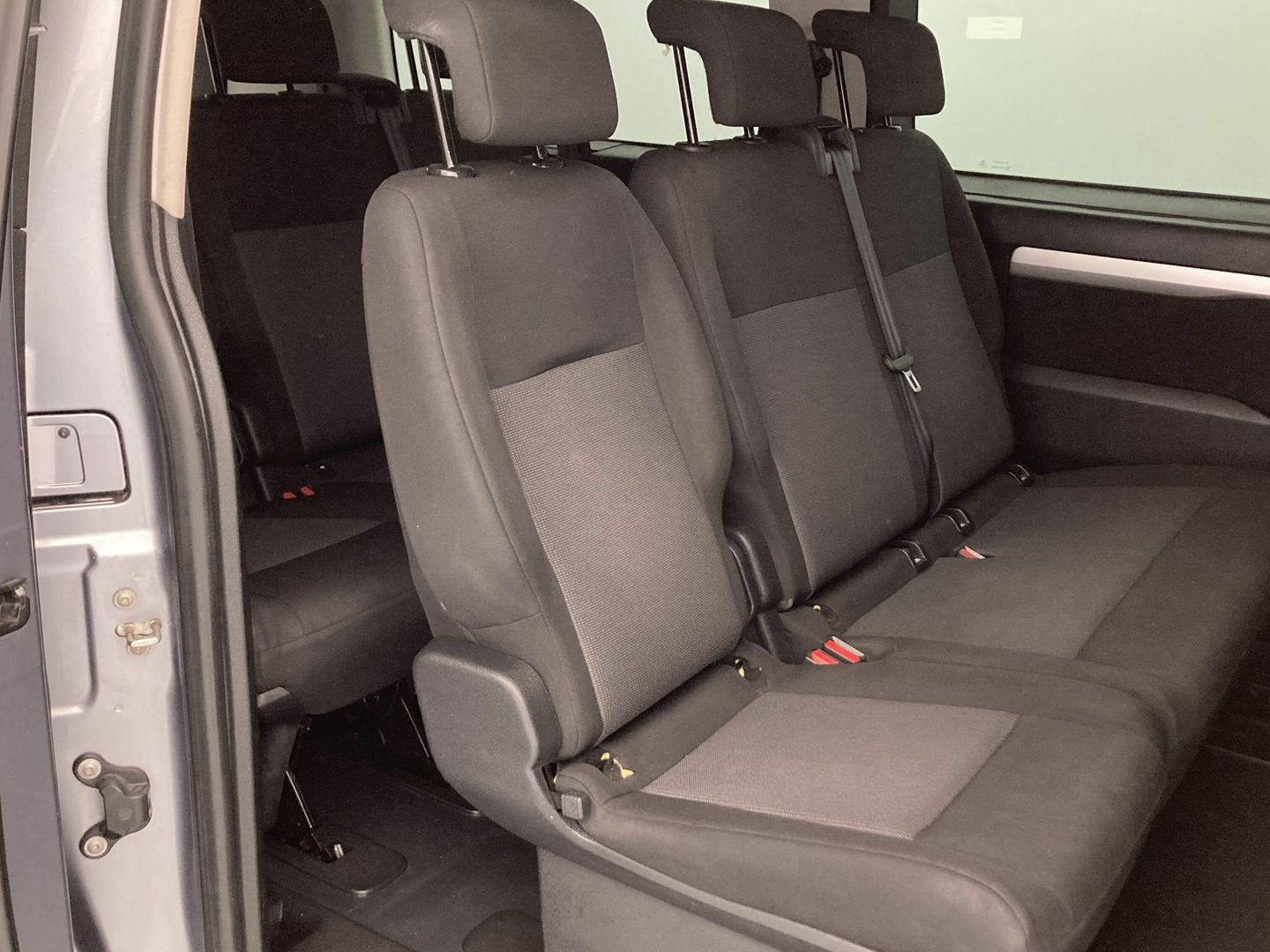 Peugeot Traveller BlueHDi 120 Business Long 88 kW (120 CV)