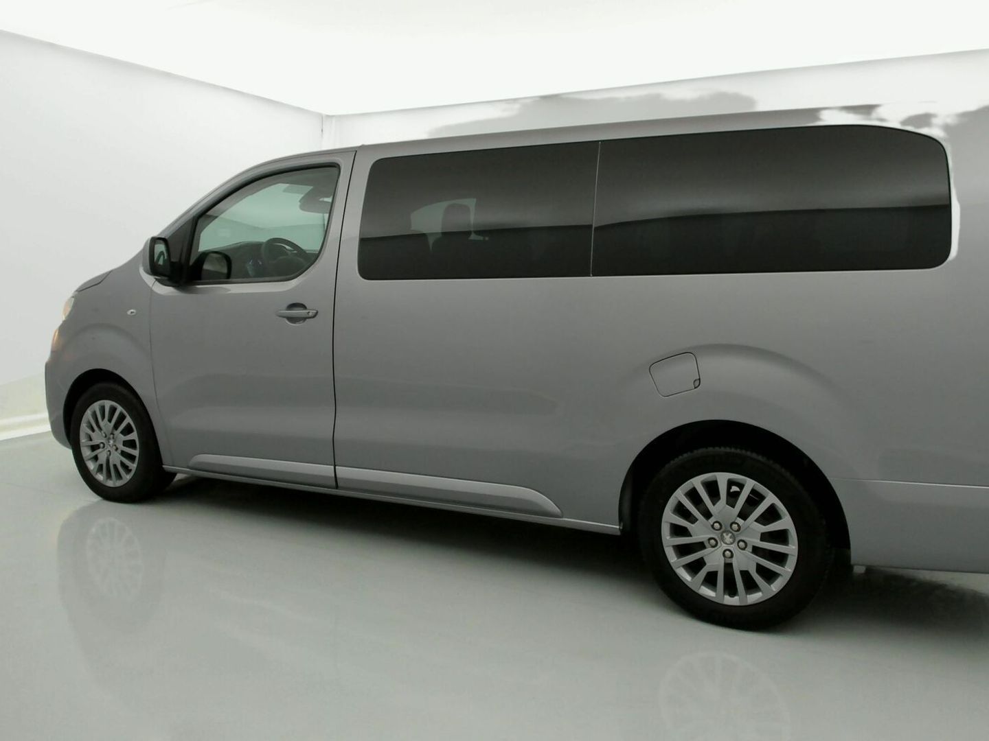 Peugeot Traveller BlueHDi 120 Business Long 88 kW (120 CV)