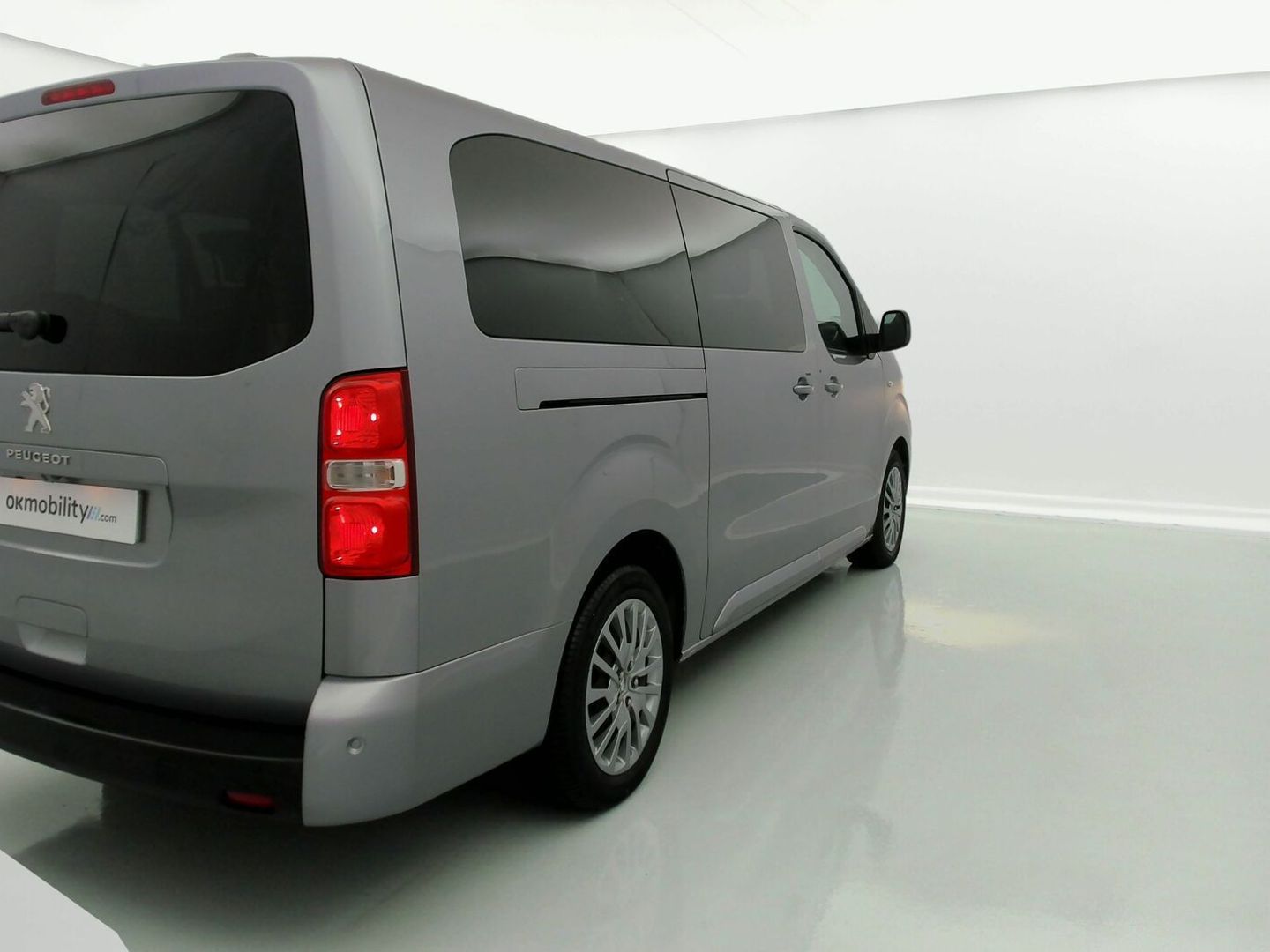 Peugeot Traveller BlueHDi 120 Business Long 88 kW (120 CV)