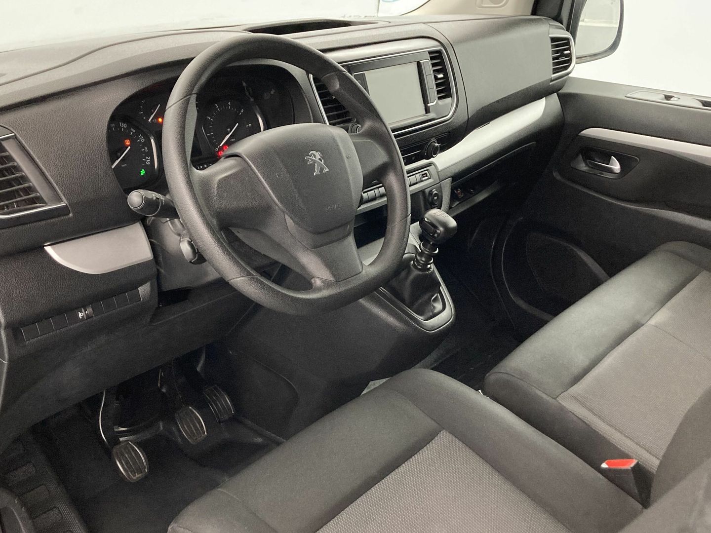 Peugeot Traveller BlueHDi 120 Business Long 88 kW (120 CV)