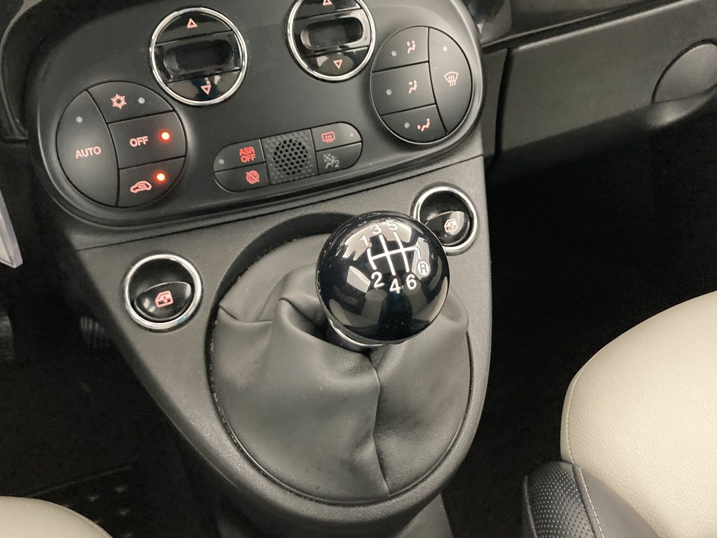 Fiat 500 1.0 Hybrid Dolcevita 51 kW (70 CV)
