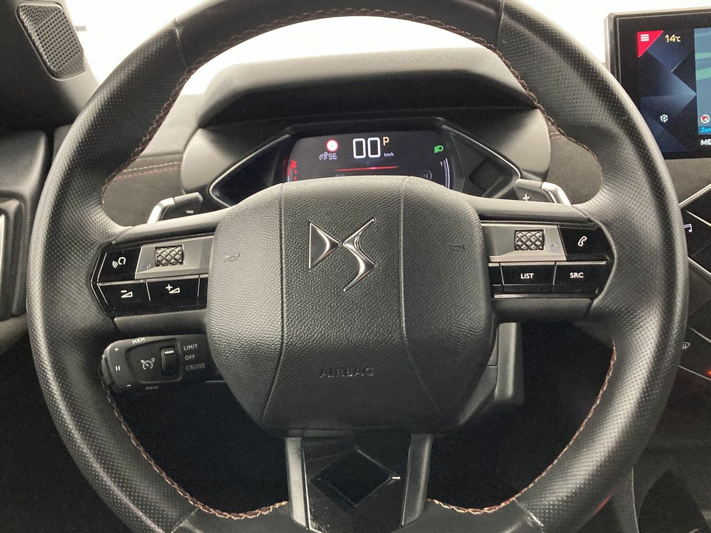 DS DS3 Crossback BlueHDi 130 Performance Line Auto 96 kW (131 CV)