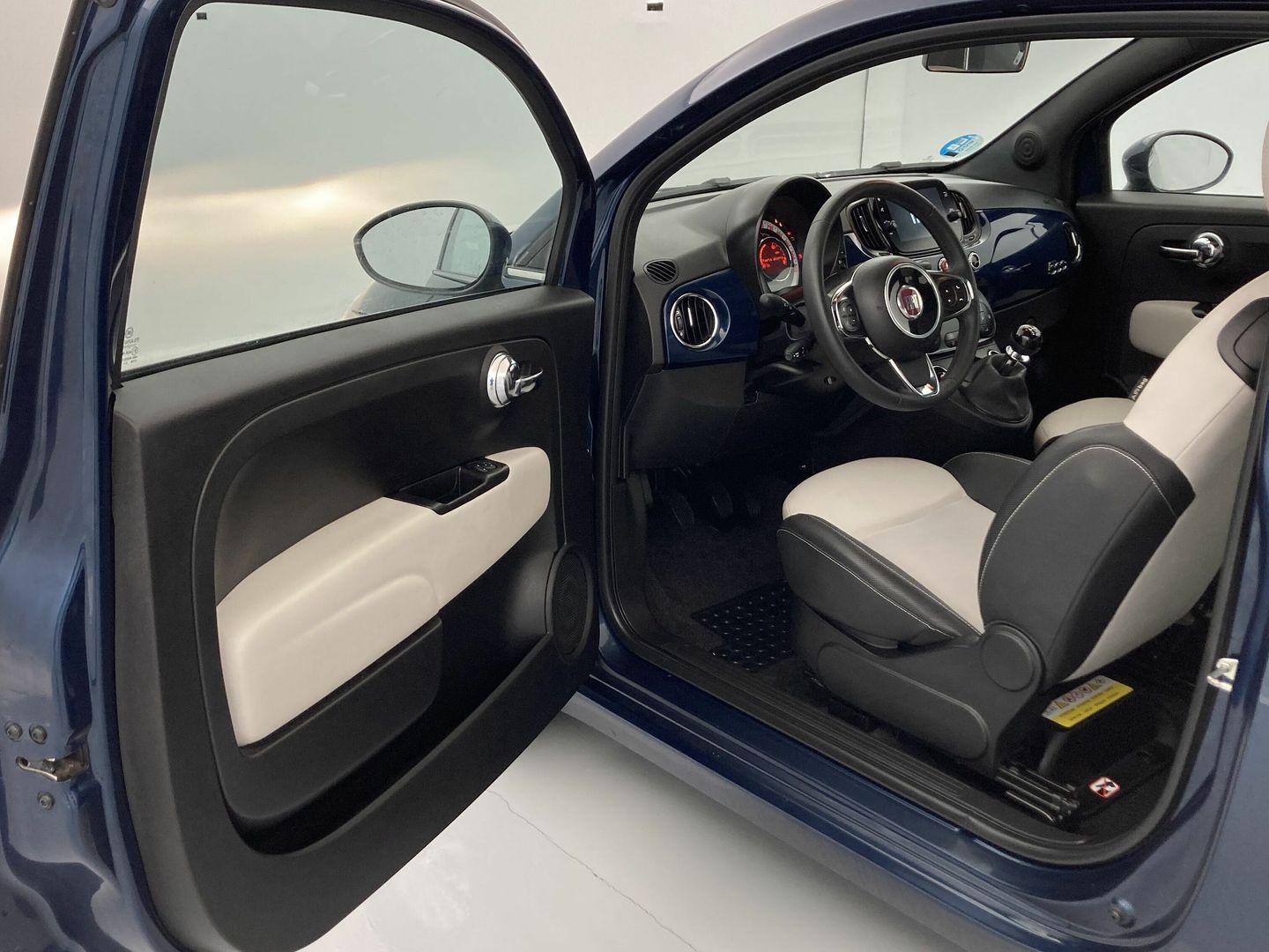Fiat 500 1.0 Hybrid Dolcevita 51 kW (70 CV)