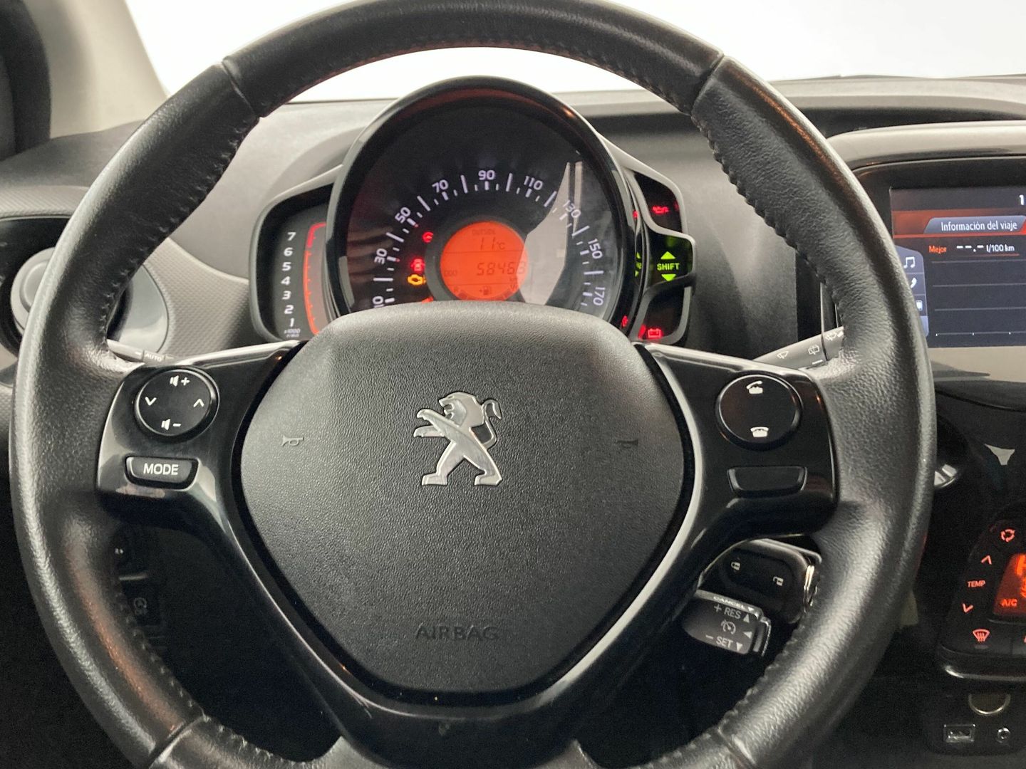 Peugeot 108 VTi Allure 53 kW (72 CV)