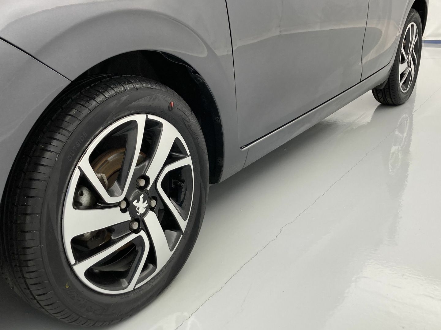Peugeot 108 VTi Allure 53 kW (72 CV)