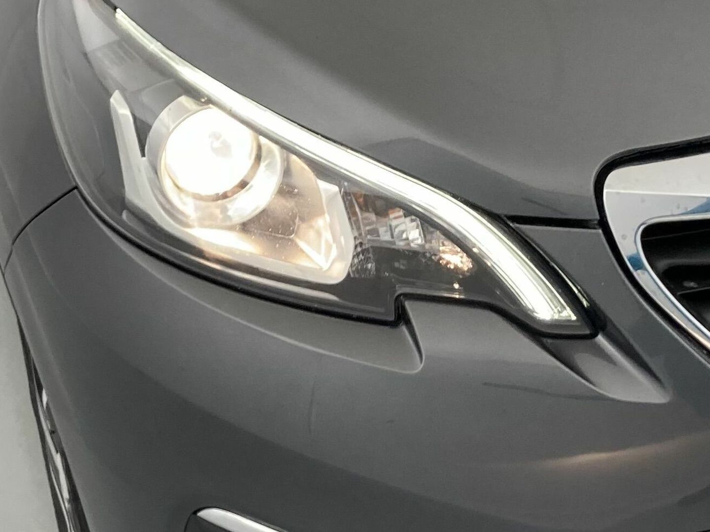 Peugeot 108 VTi Allure 53 kW (72 CV)