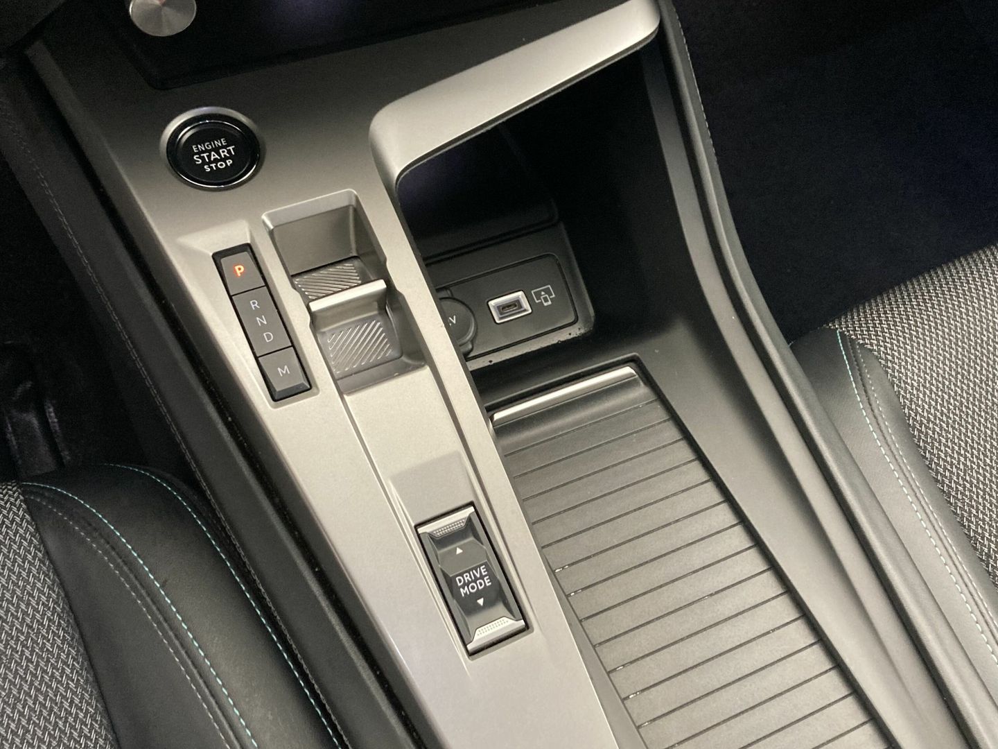 Peugeot 308 PureTech 130 S&S Allure EAT8 96 kW (130 CV)