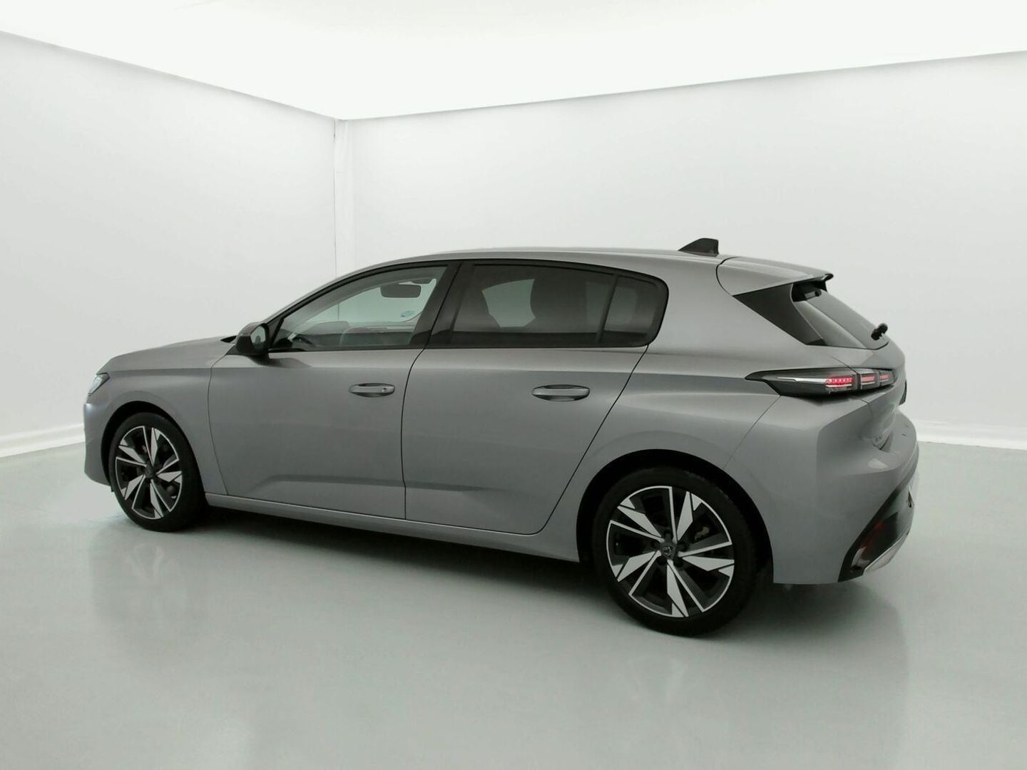 Peugeot 308 PureTech 130 S&S Allure EAT8 96 kW (130 CV)