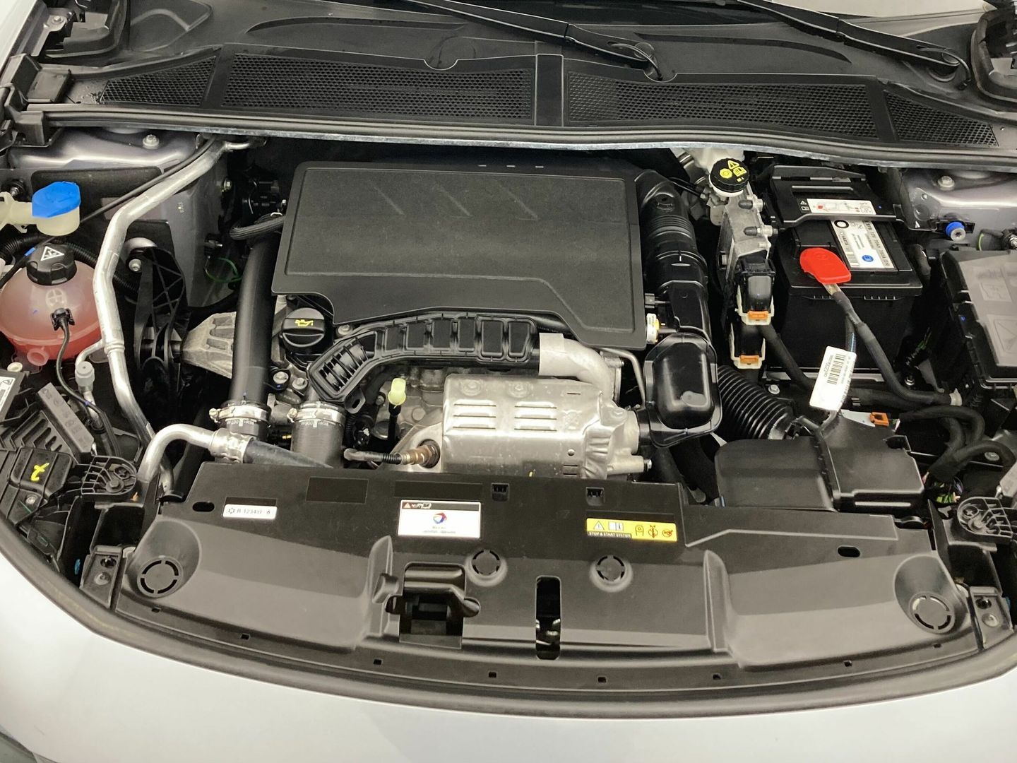 Peugeot 308 PureTech 130 S&S Allure EAT8 96 kW (130 CV)