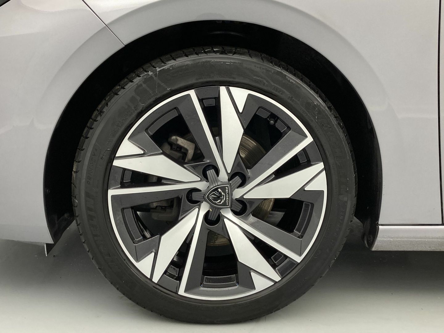 Peugeot 308 PureTech 130 S&S Allure EAT8 96 kW (130 CV)