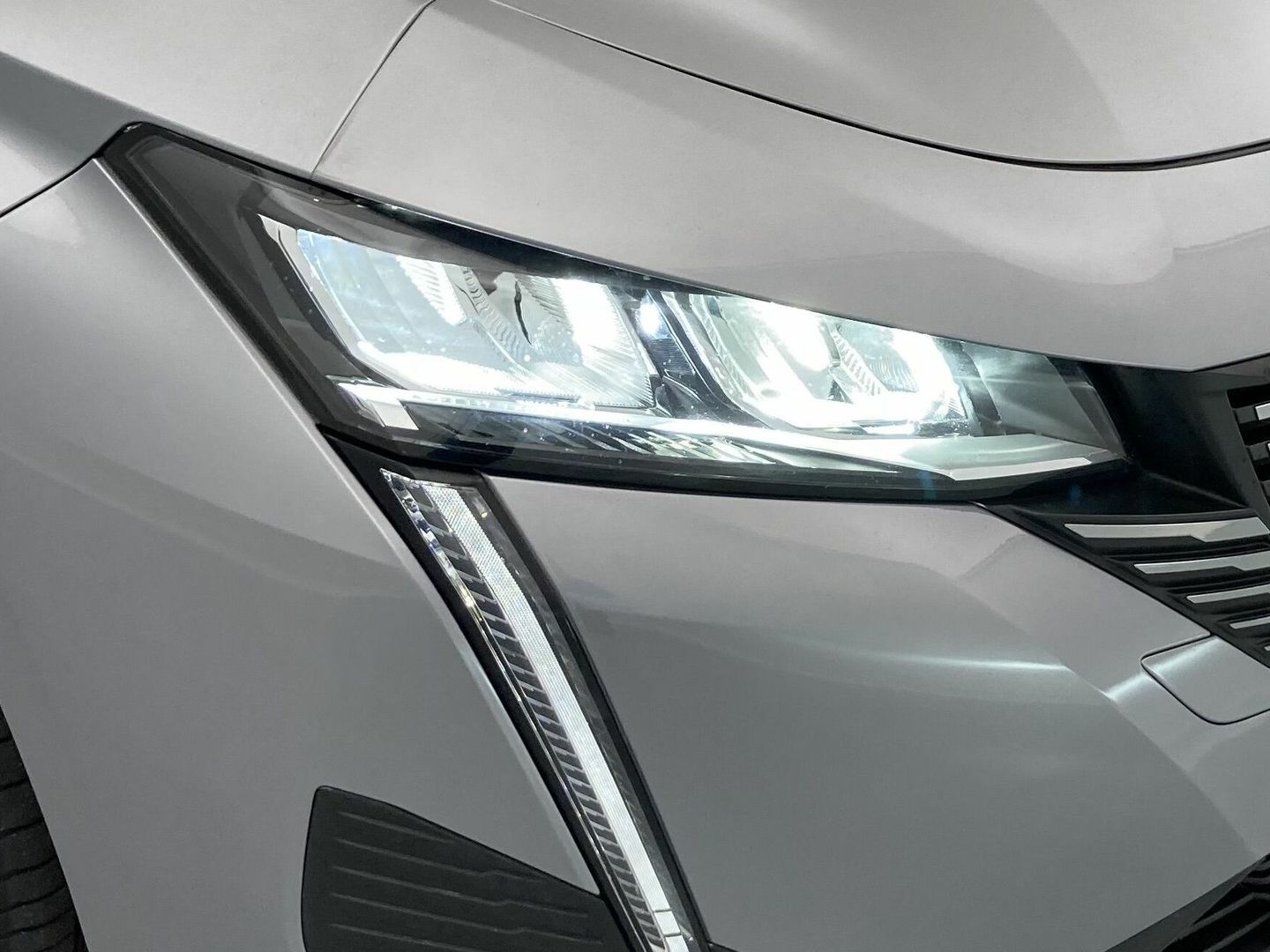 Peugeot 308 PureTech 130 S&S Allure EAT8 96 kW (130 CV)