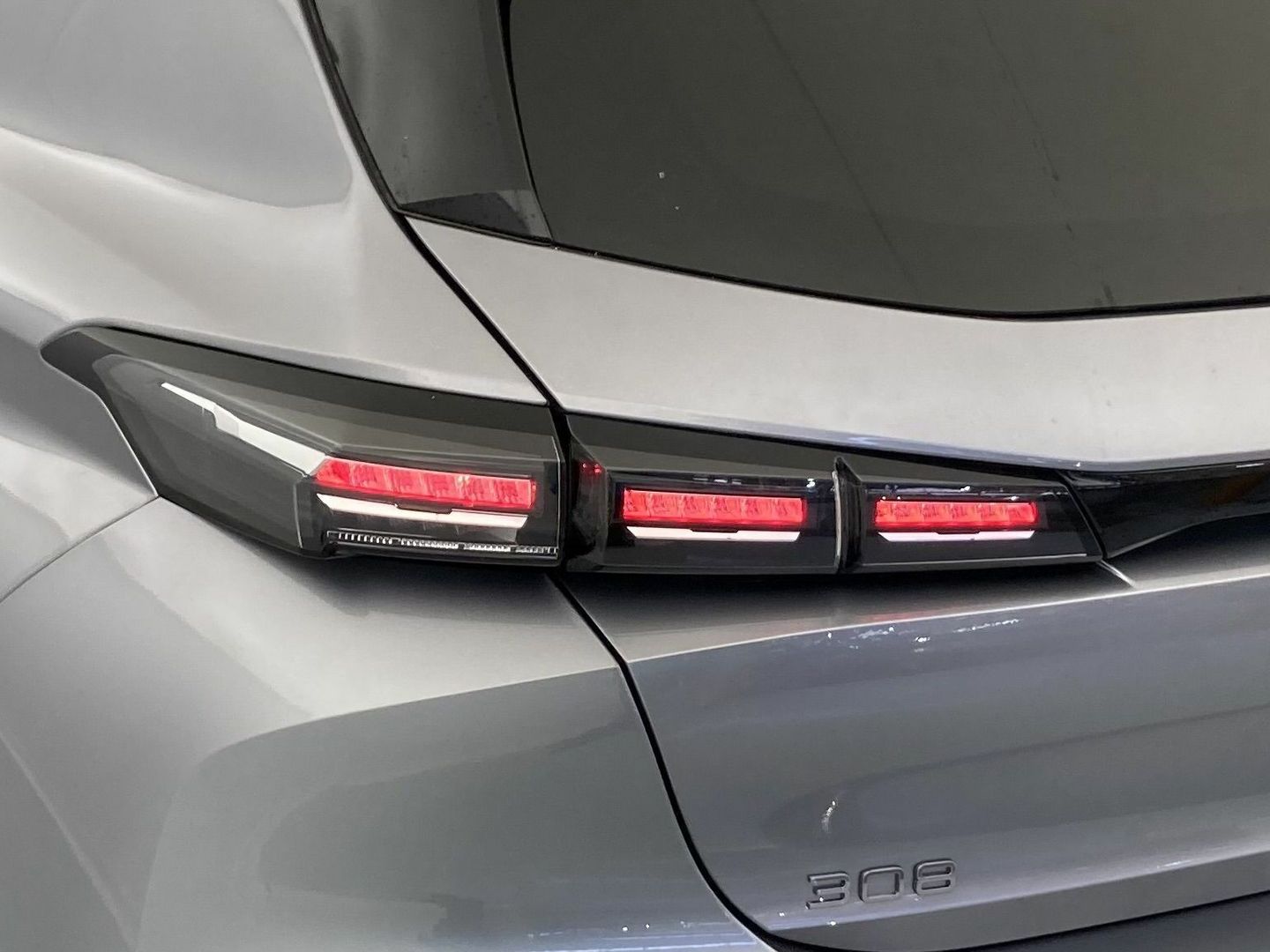 Peugeot 308 PureTech 130 S&S Allure EAT8 96 kW (130 CV)