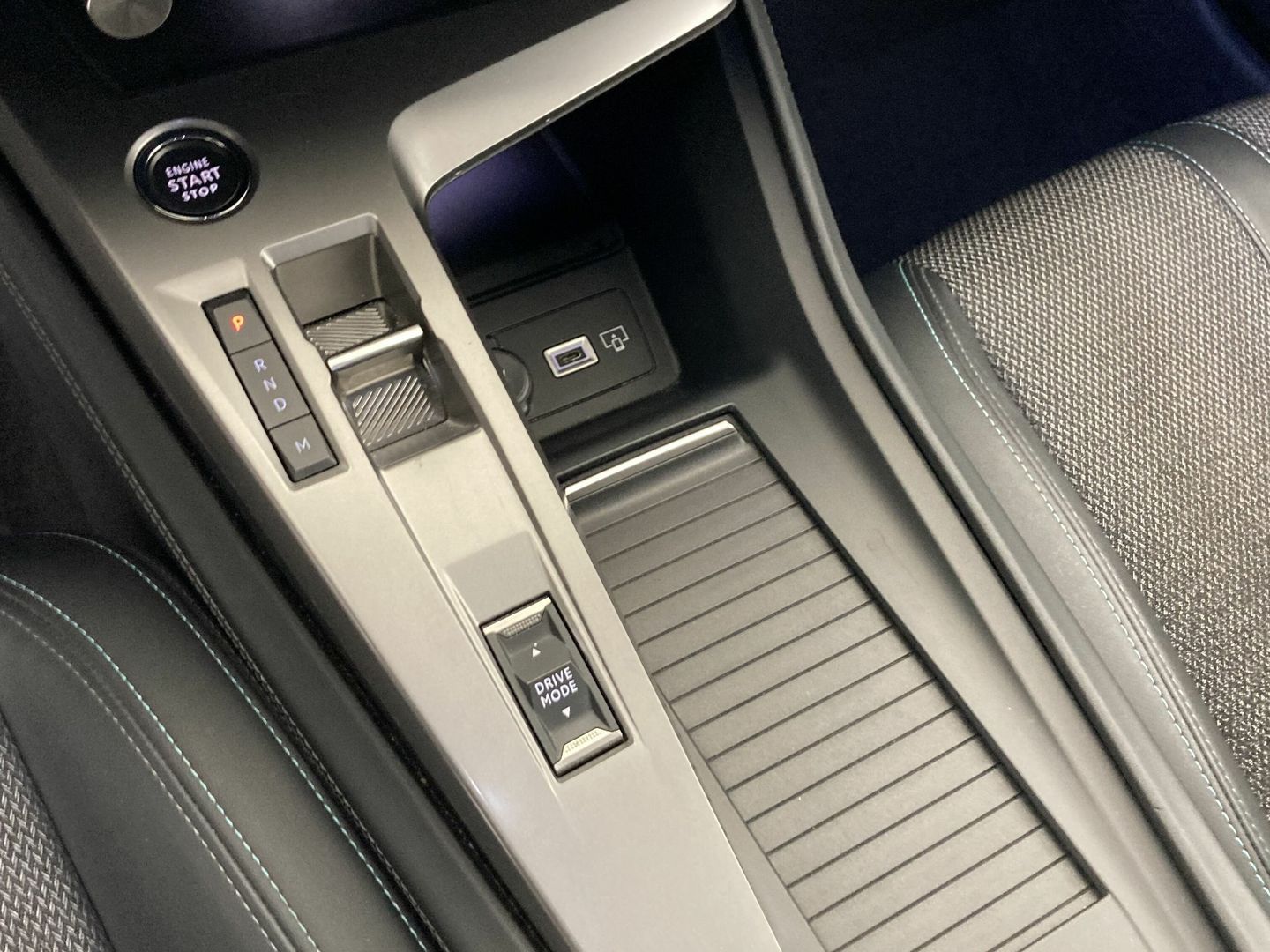 Peugeot 308 PureTech 130 S&S Allure EAT8 96 kW (130 CV)