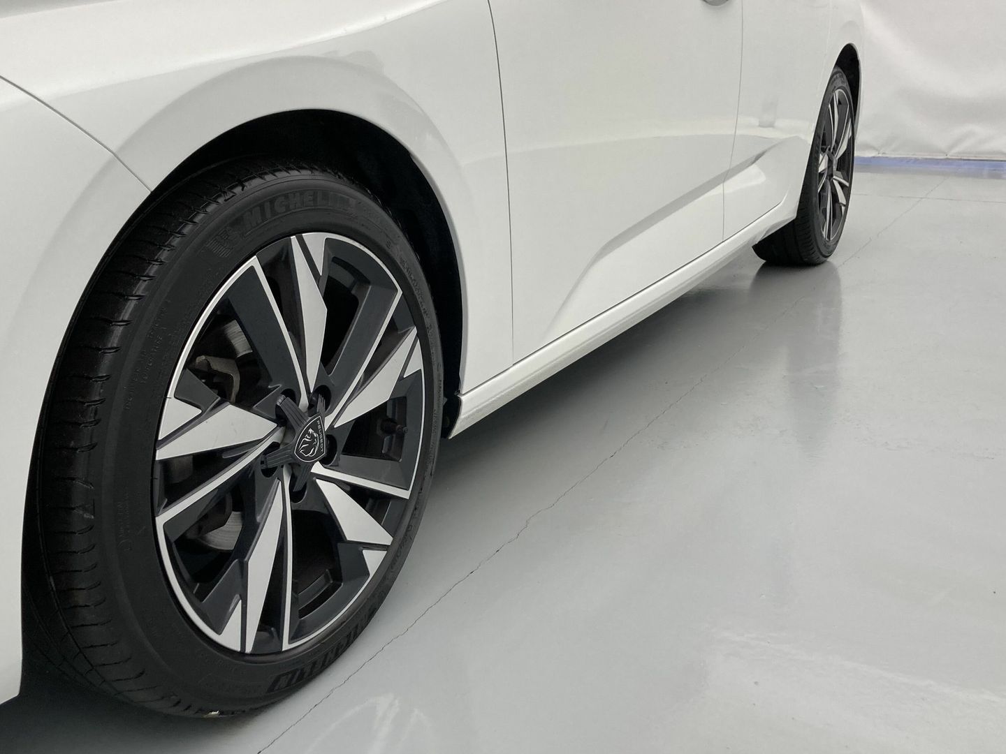 Peugeot 308 PureTech 130 S&S Allure EAT8 96 kW (130 CV)