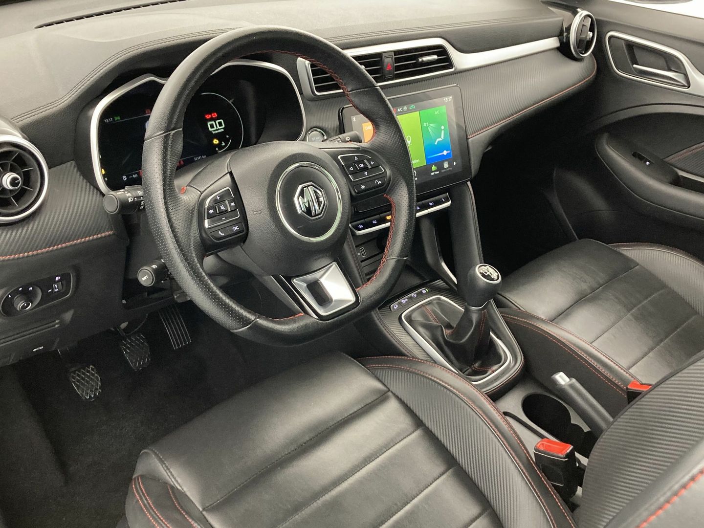 MG ZS 1.0T Luxury 82 kW (111 CV)