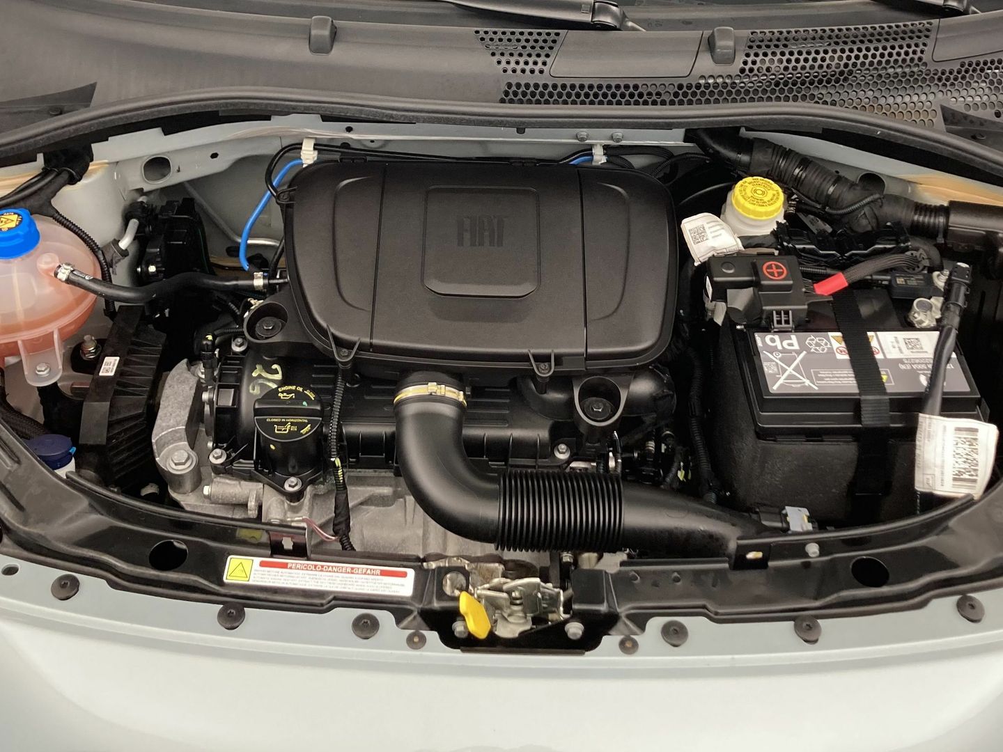 Fiat 500C 1.0 Hybrid Dolcevita 51 kW (70 CV)