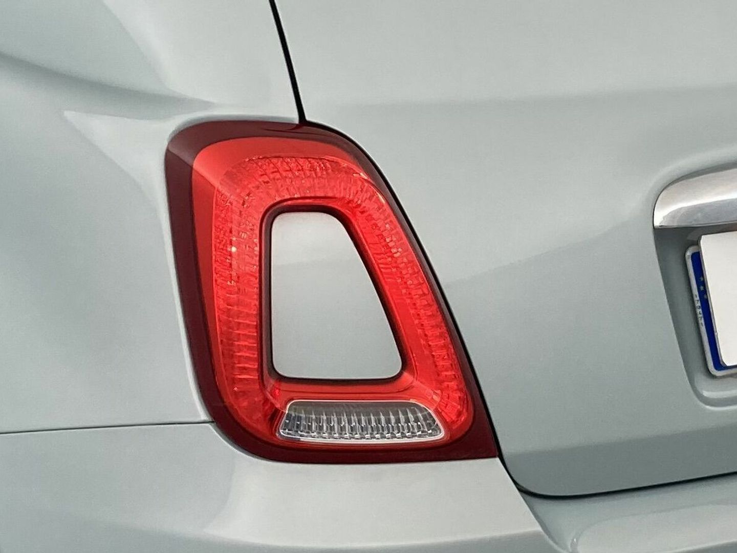 Fiat 500C 1.0 Hybrid Dolcevita 51 kW (70 CV)