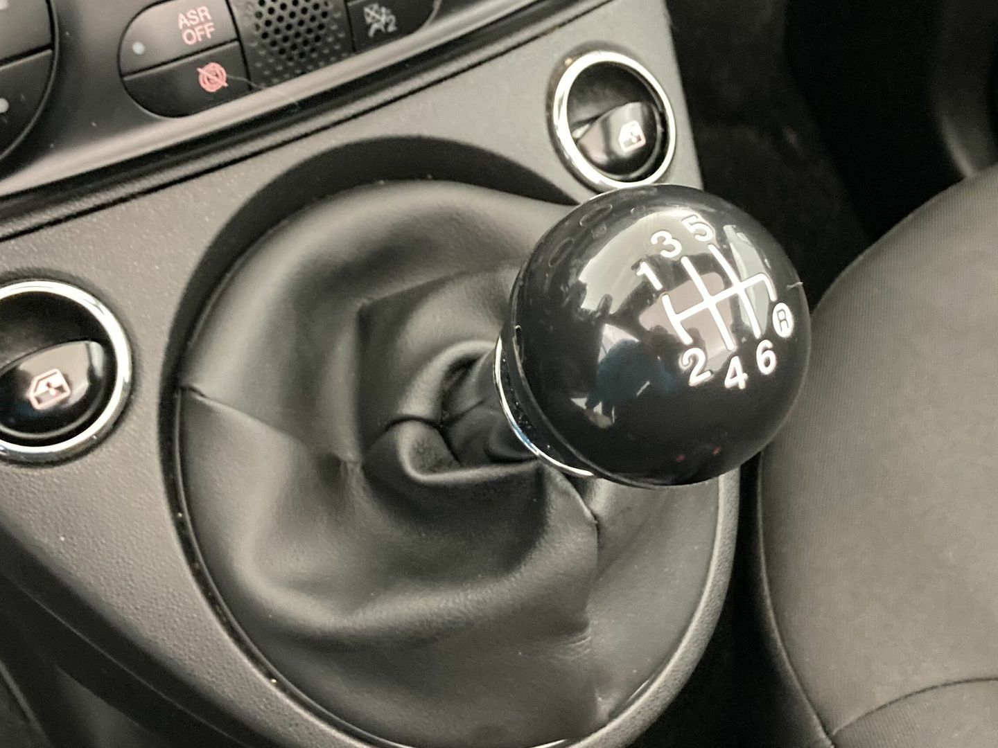 Fiat 500C 1.0 Hybrid Dolcevita 51 kW (70 CV)
