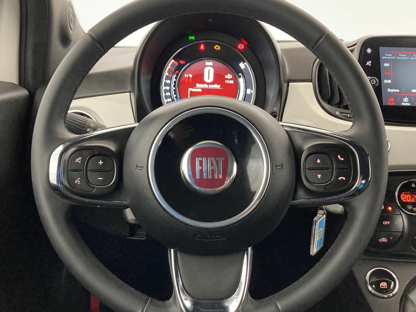 Fiat 500C 1.0 Hybrid Dolcevita 51 kW (70 CV)