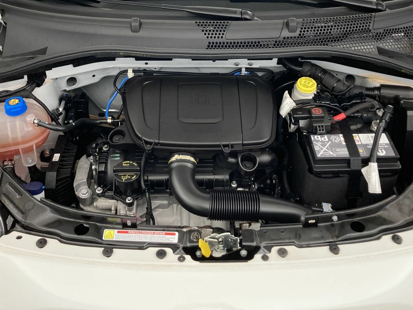 Fiat 500C 1.0 Hybrid Dolcevita 51 kW (70 CV)