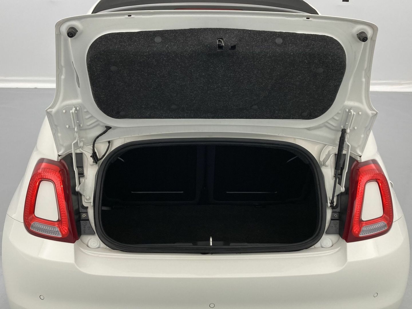 Fiat 500C 1.0 Hybrid Dolcevita 51 kW (70 CV)