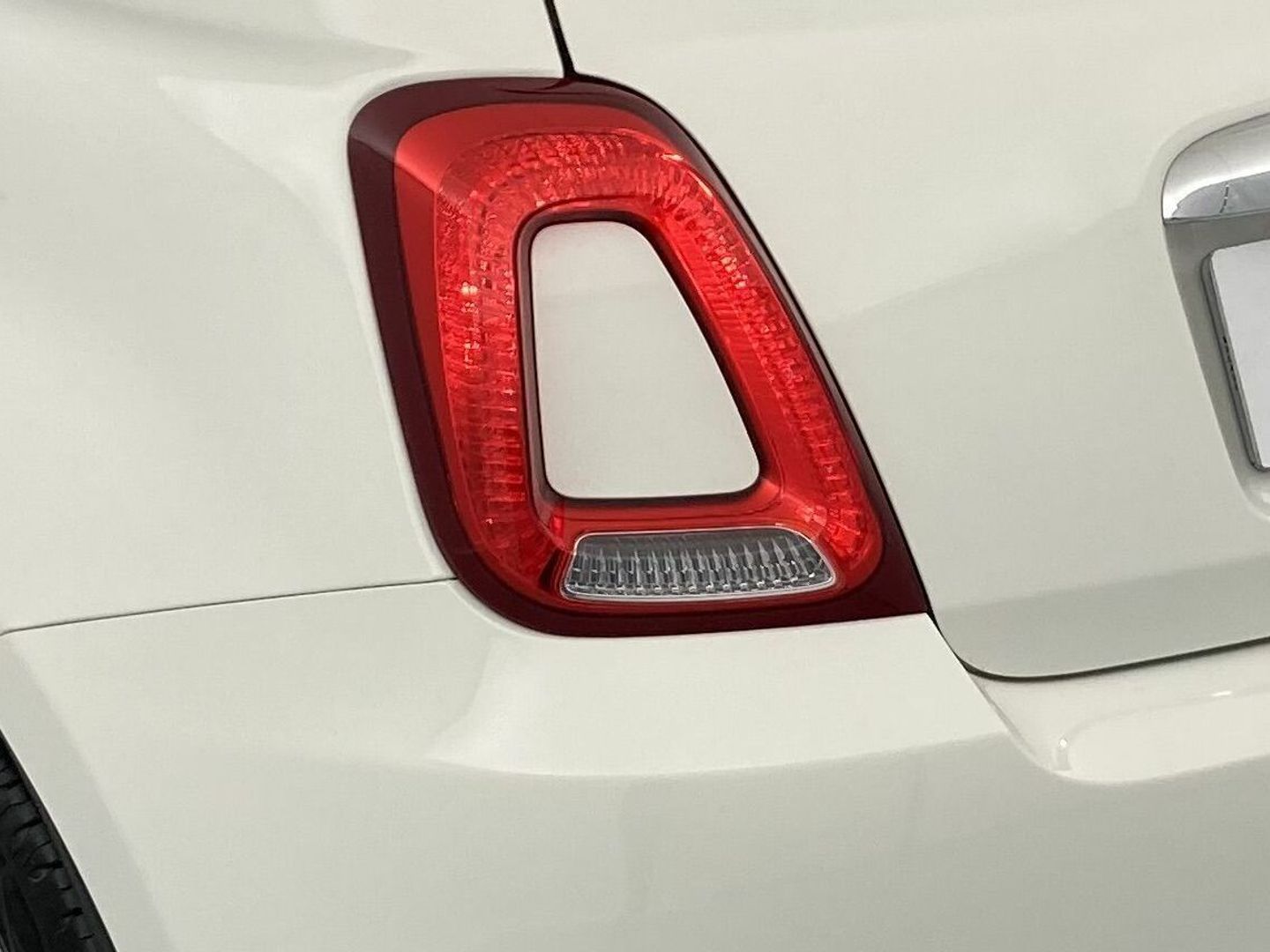 Fiat 500C 1.0 Hybrid Dolcevita 51 kW (70 CV)