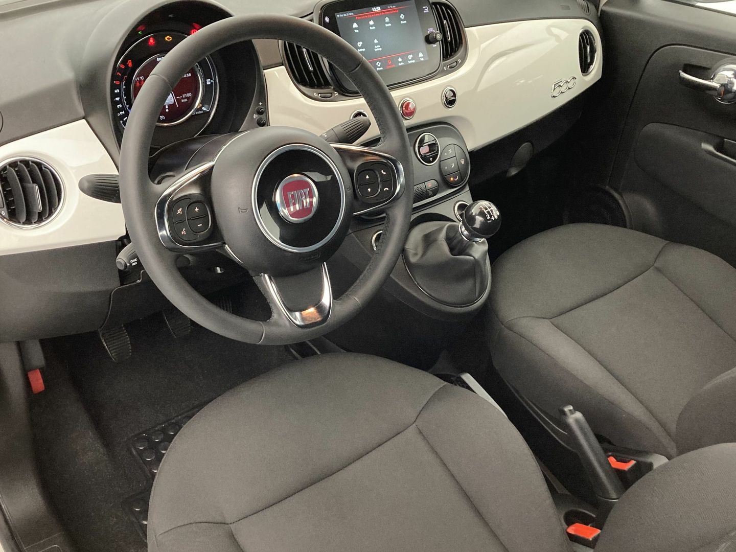 Fiat 500C 1.0 Hybrid Dolcevita 51 kW (70 CV)