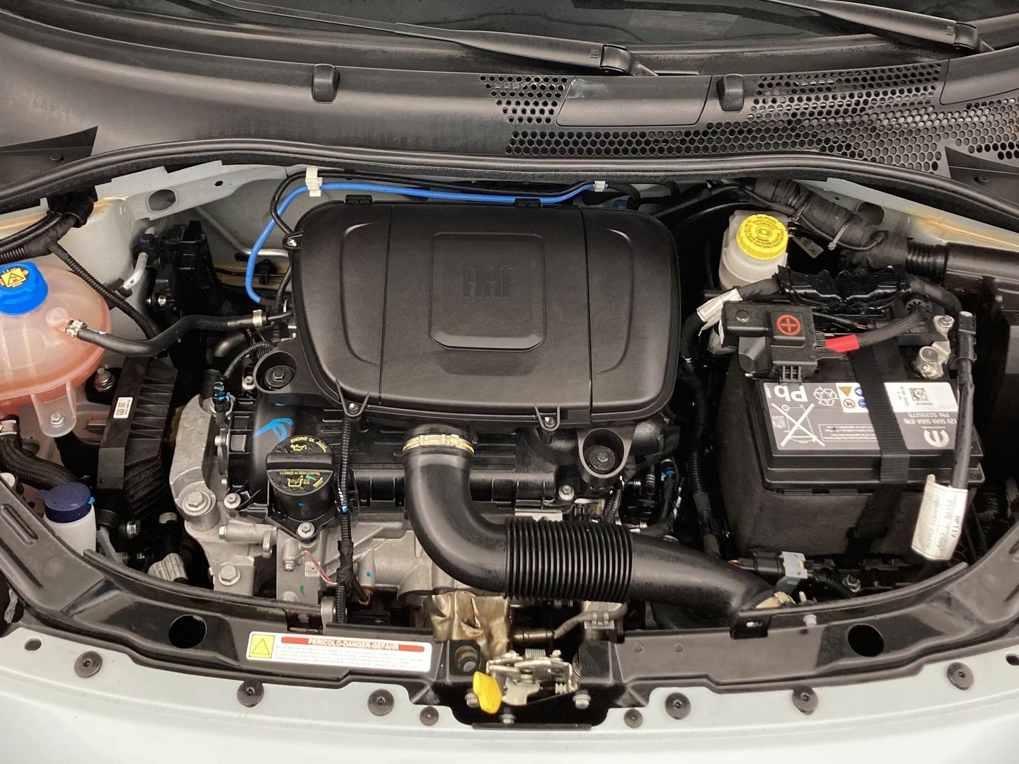 Fiat 500C 1.0 Hybrid Dolcevita 51 kW (70 CV)