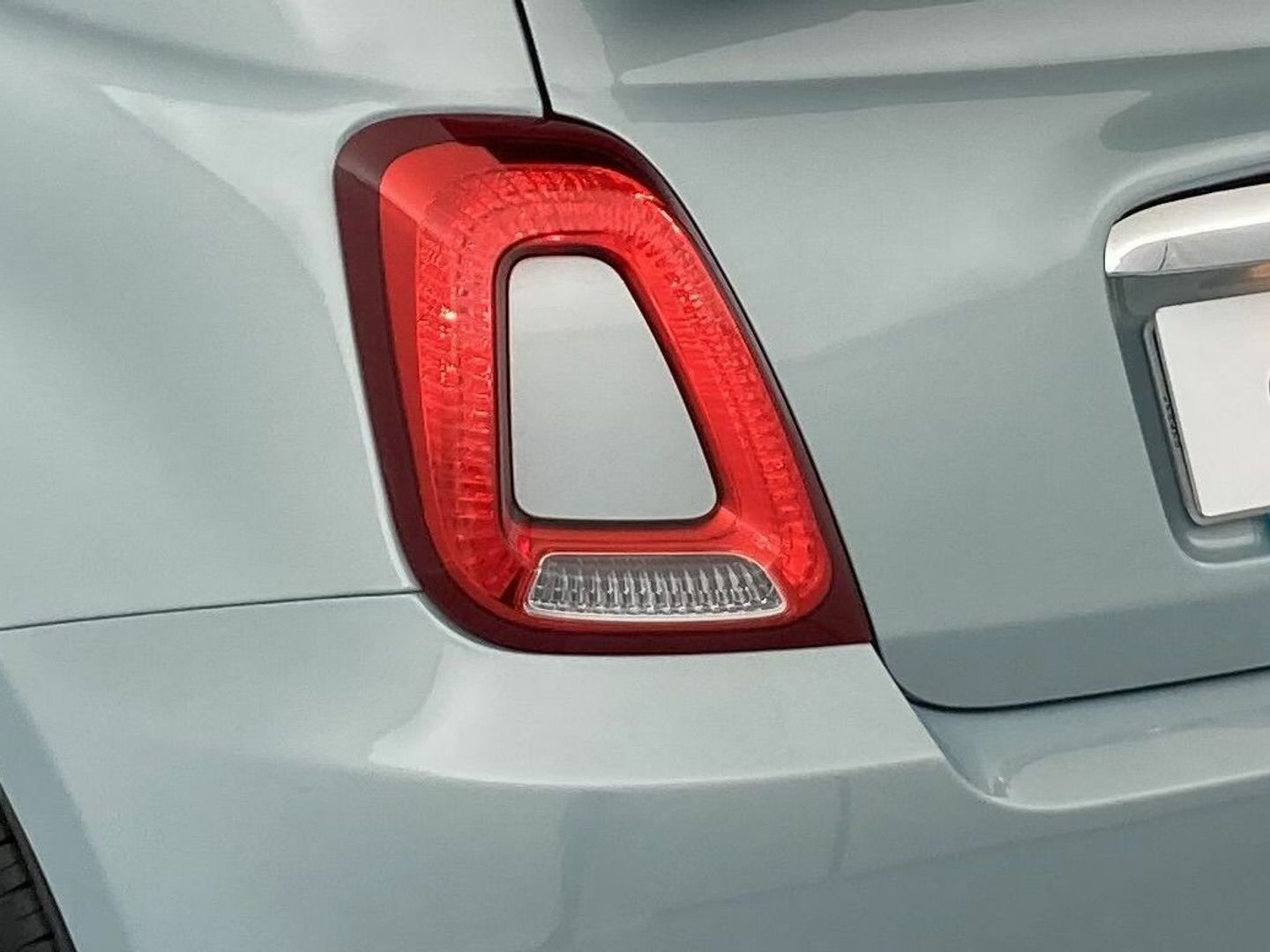 Fiat 500C 1.0 Hybrid Dolcevita 51 kW (70 CV)