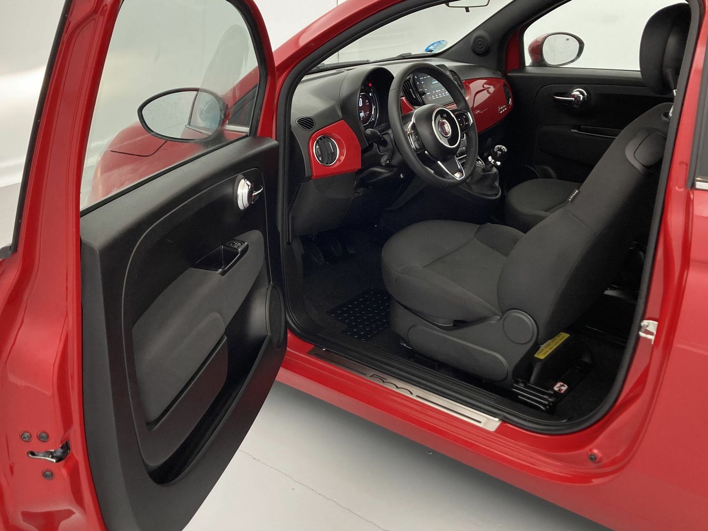 Fiat 500C 1.0 Hybrid Dolcevita 51 kW (70 CV)