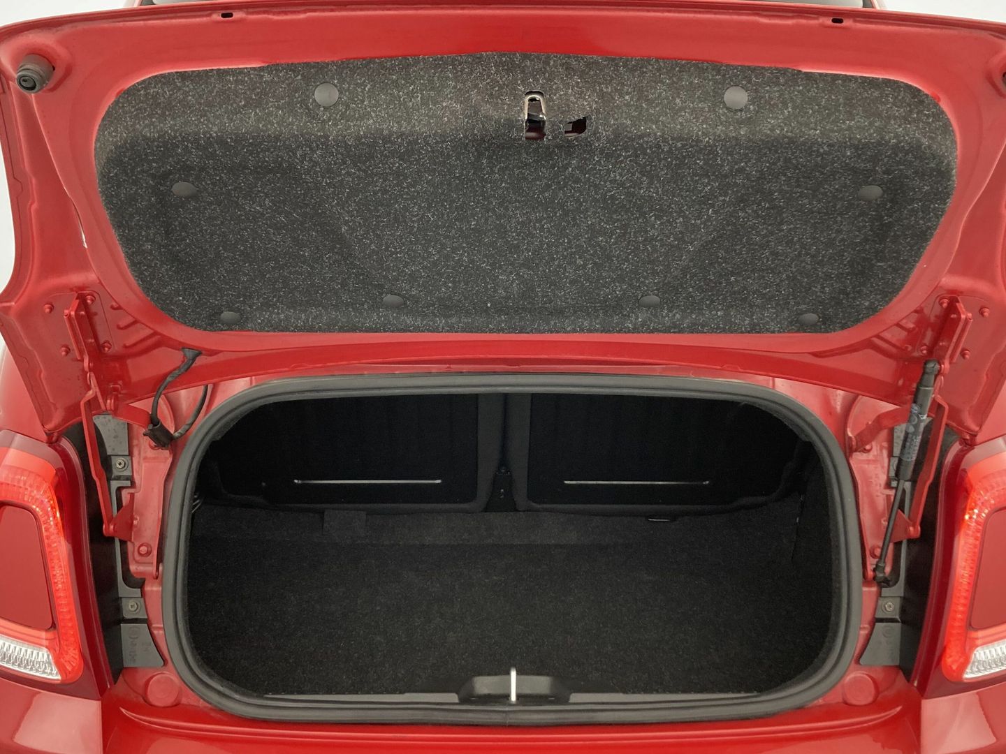 Fiat 500C 1.0 Hybrid Dolcevita 51 kW (70 CV)