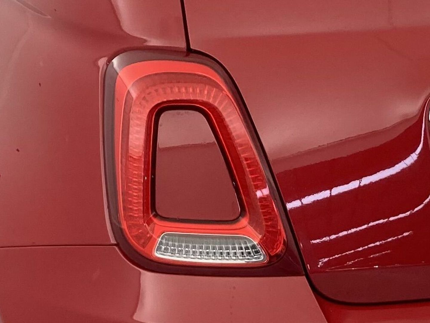 Fiat 500C 1.0 Hybrid Dolcevita 51 kW (70 CV)