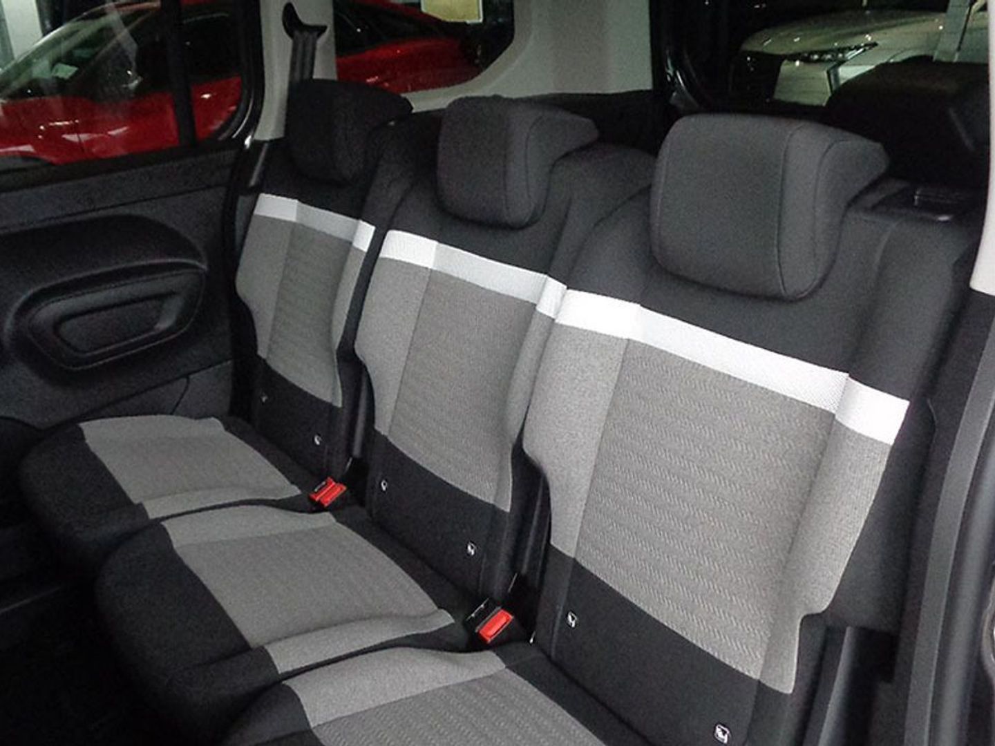 Citroen ë-Berlingo 50kWh Feel Talla M 100 kW (136 CV)
