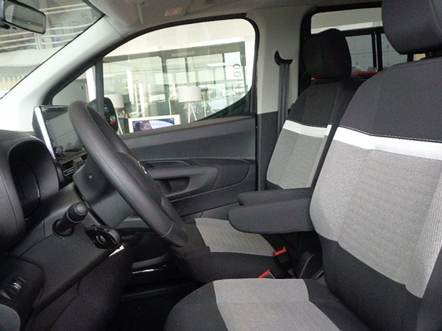 Citroen ë-Berlingo 50kWh Feel Talla M 100 kW (136 CV)
