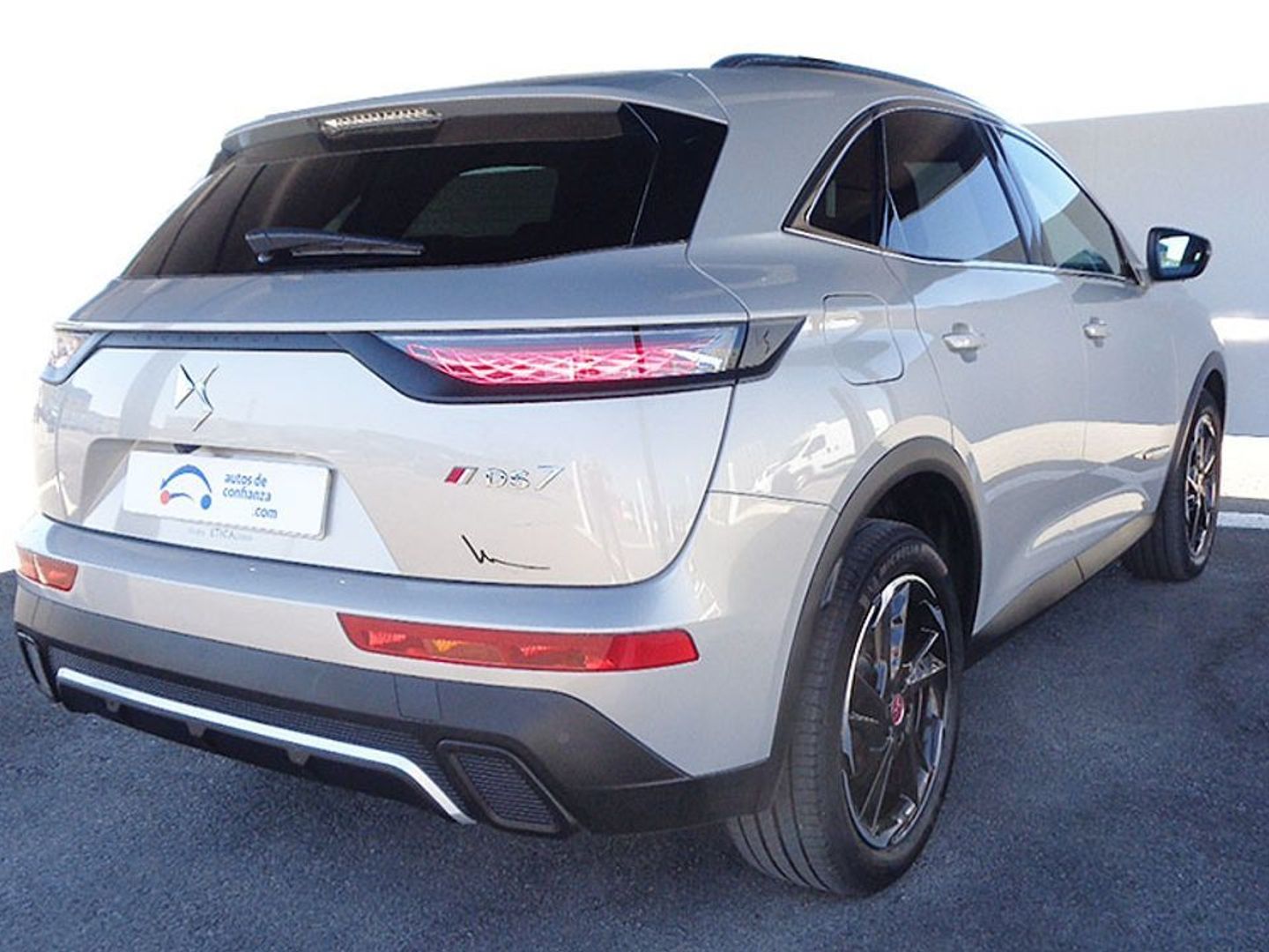 DS DS7 Crossback BlueHDi 130 DE Performance Line AT 96 kW (130 CV)