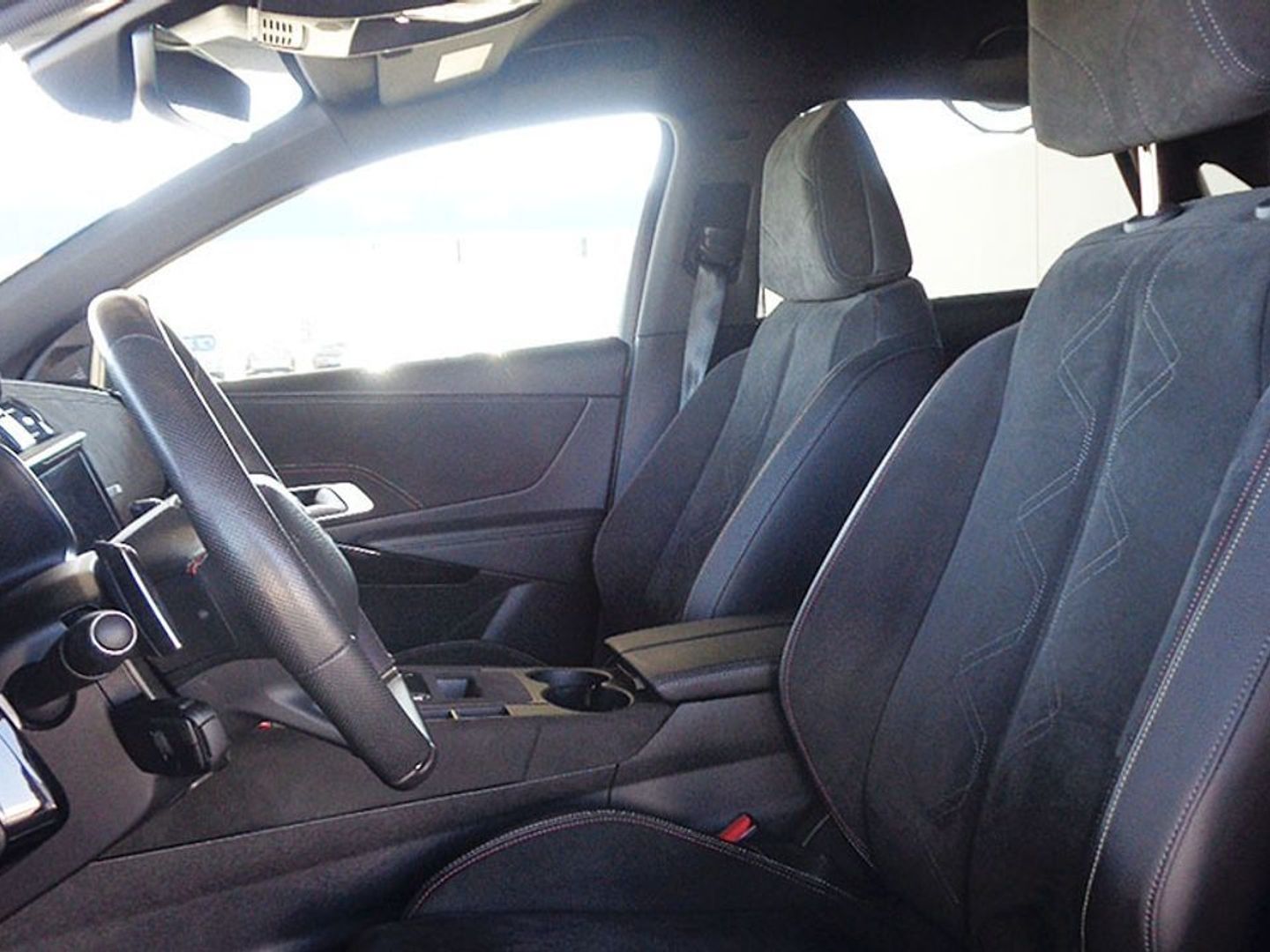 DS DS7 Crossback BlueHDi 130 DE Performance Line AT 96 kW (130 CV)