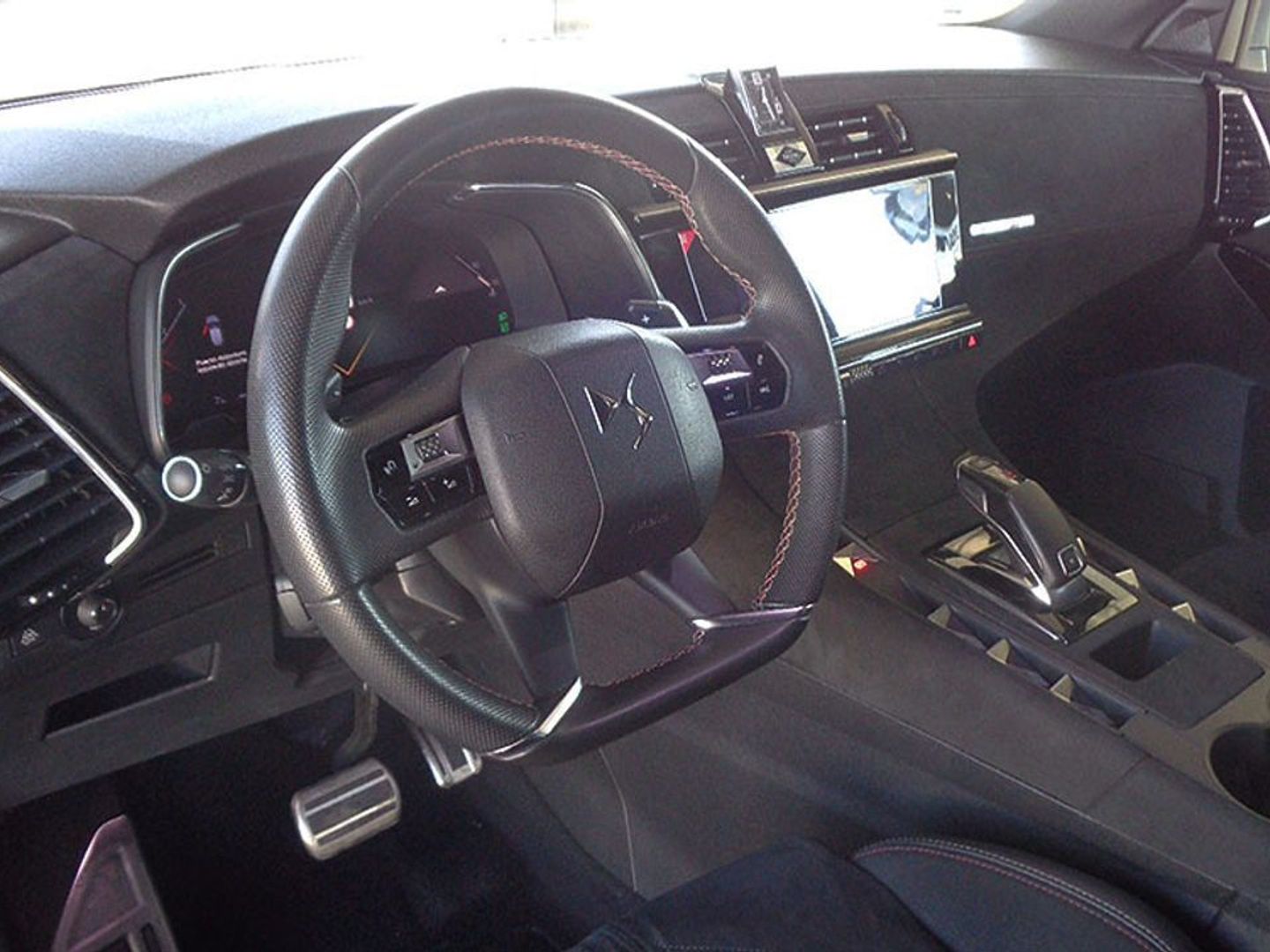 DS DS7 Crossback BlueHDi 130 DE Performance Line AT 96 kW (130 CV)