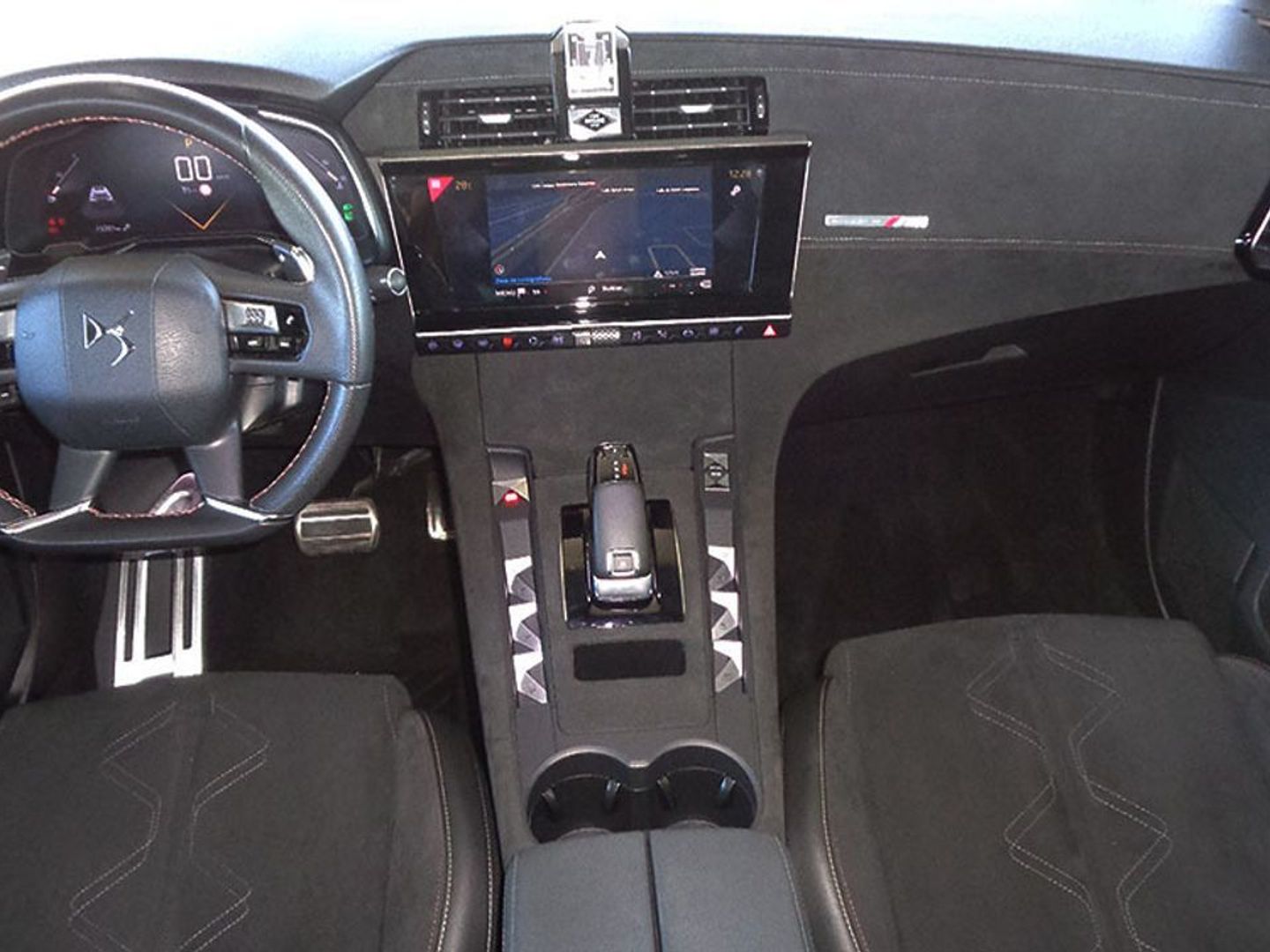 DS DS7 Crossback BlueHDi 130 DE Performance Line AT 96 kW (130 CV)