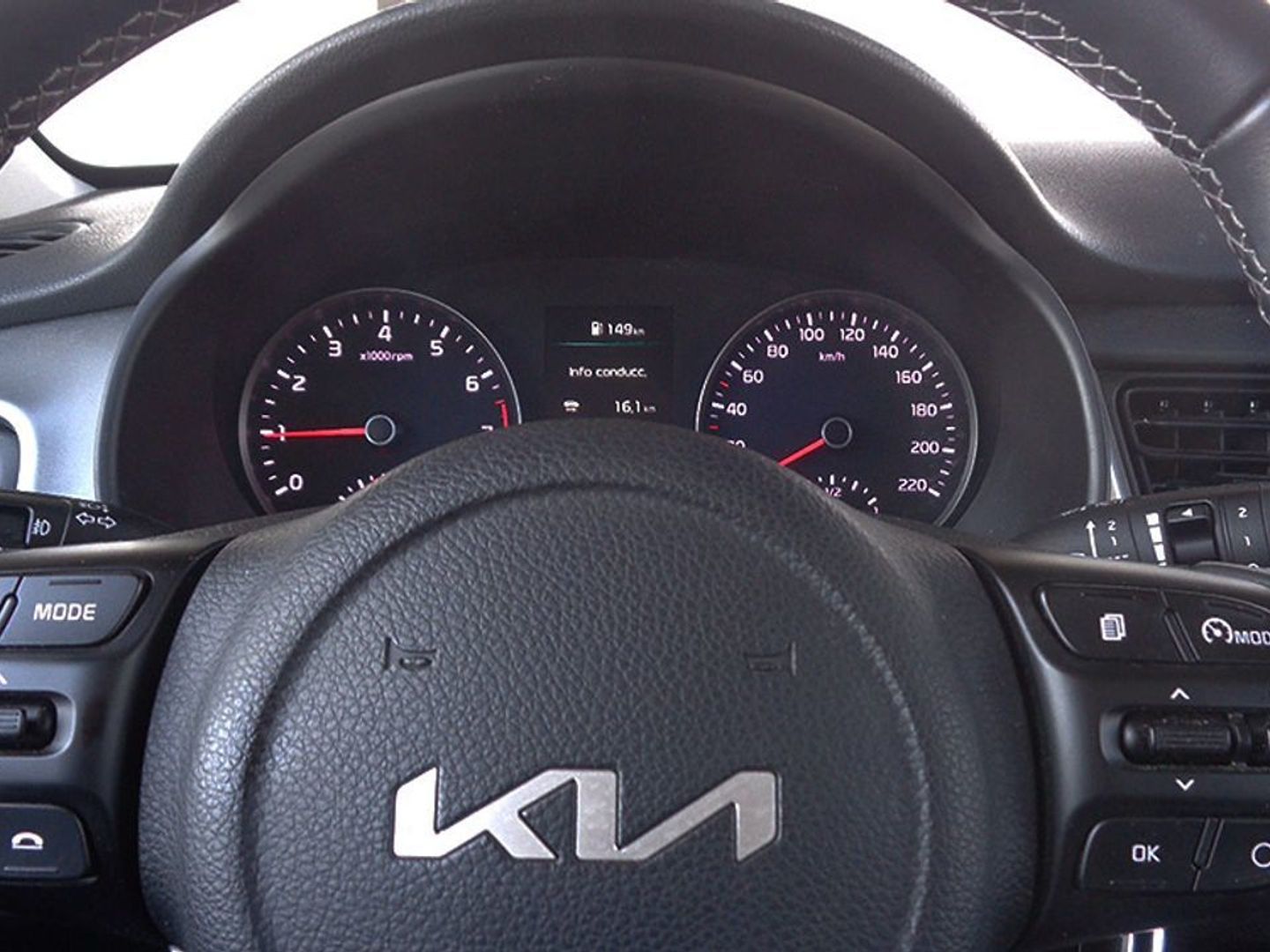 Kia Stonic 1.0 T-GDi MHEV MT Concept 74 kW (100 CV)